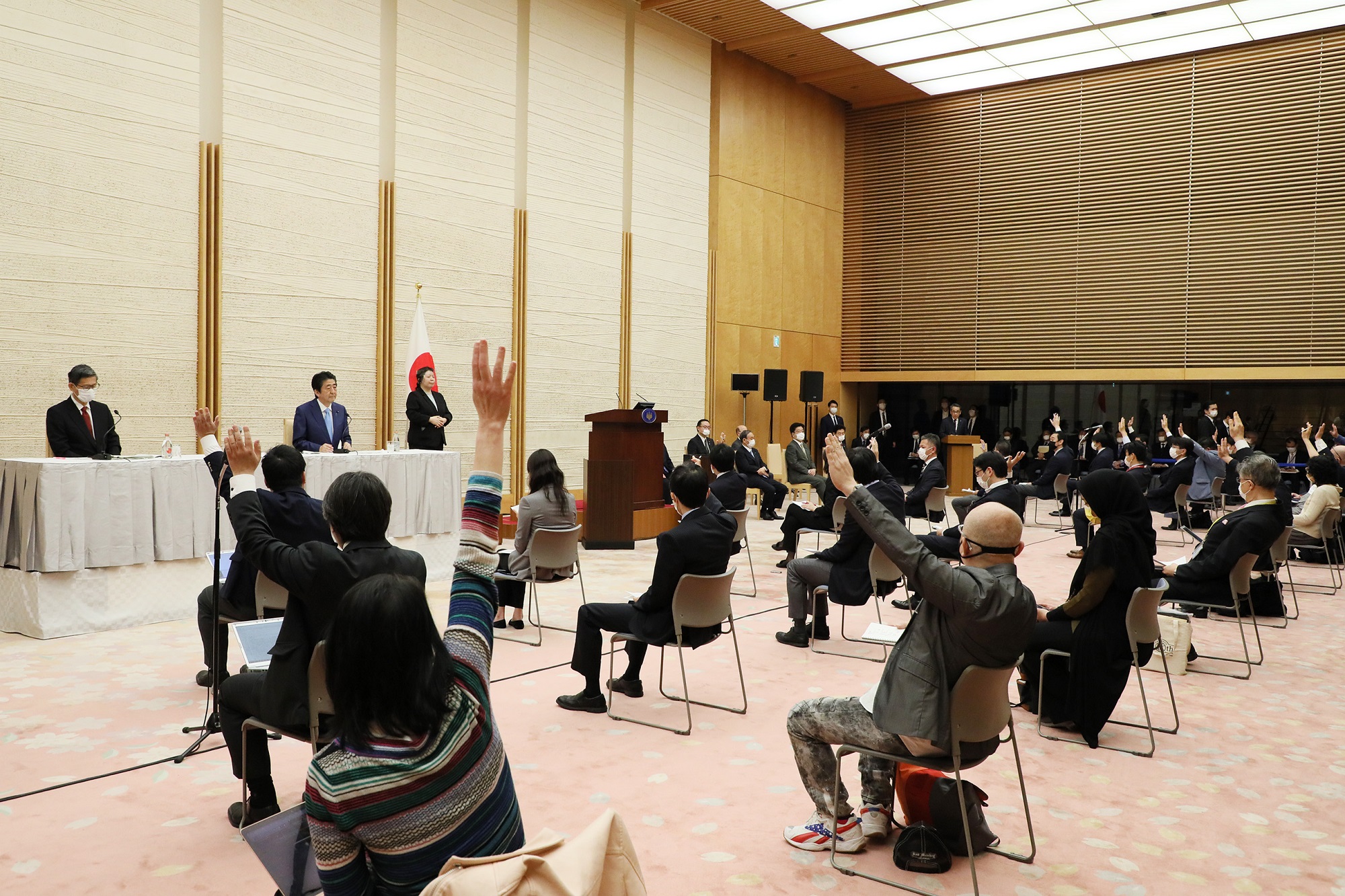 会見を行う安倍総理26