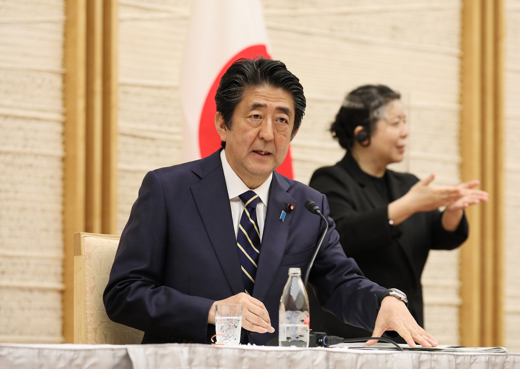会見を行う安倍総理26