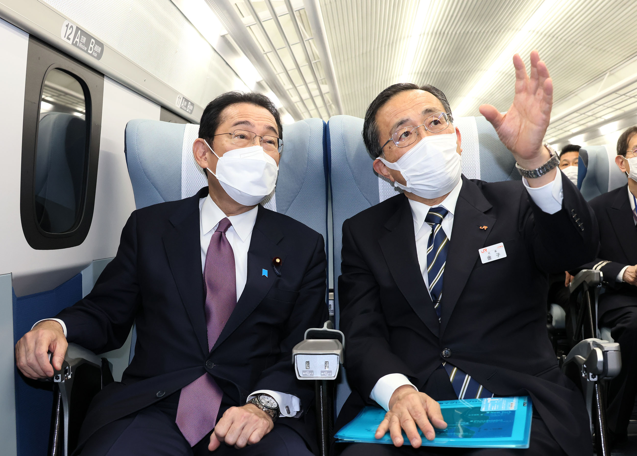 山梨リニア実験線を視察する岸田総理５