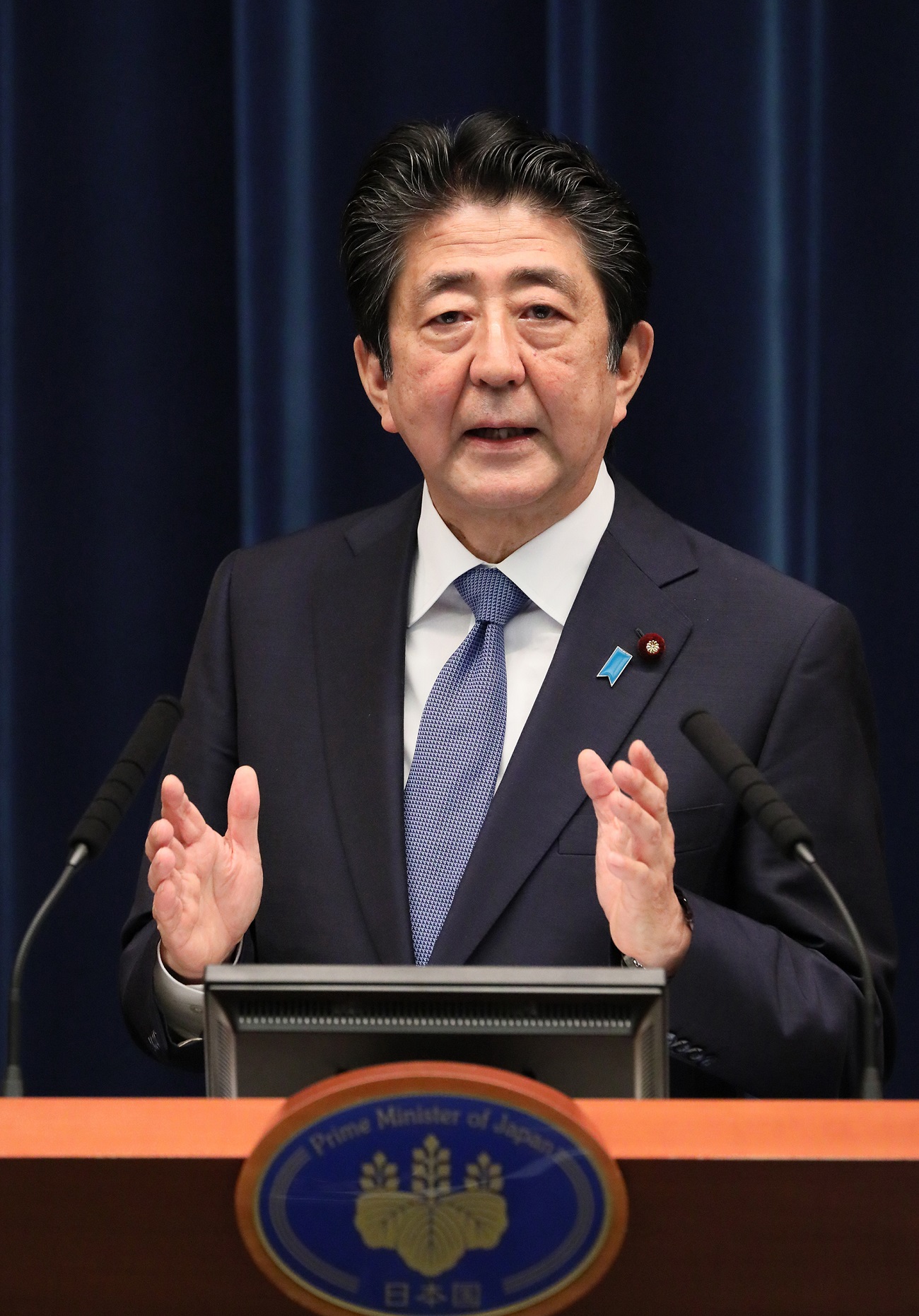 会見を行う安倍総理2