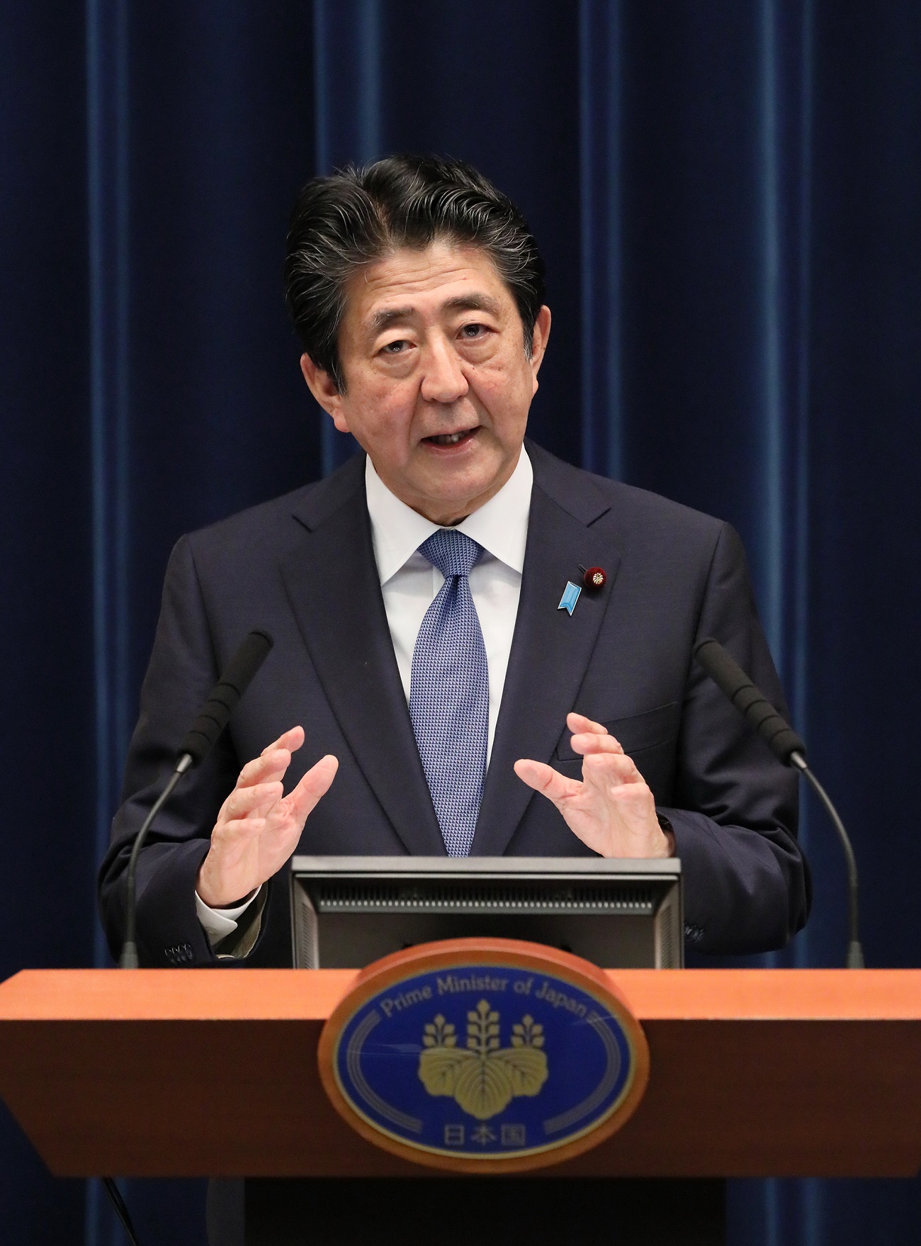 会見を行う安倍総理4