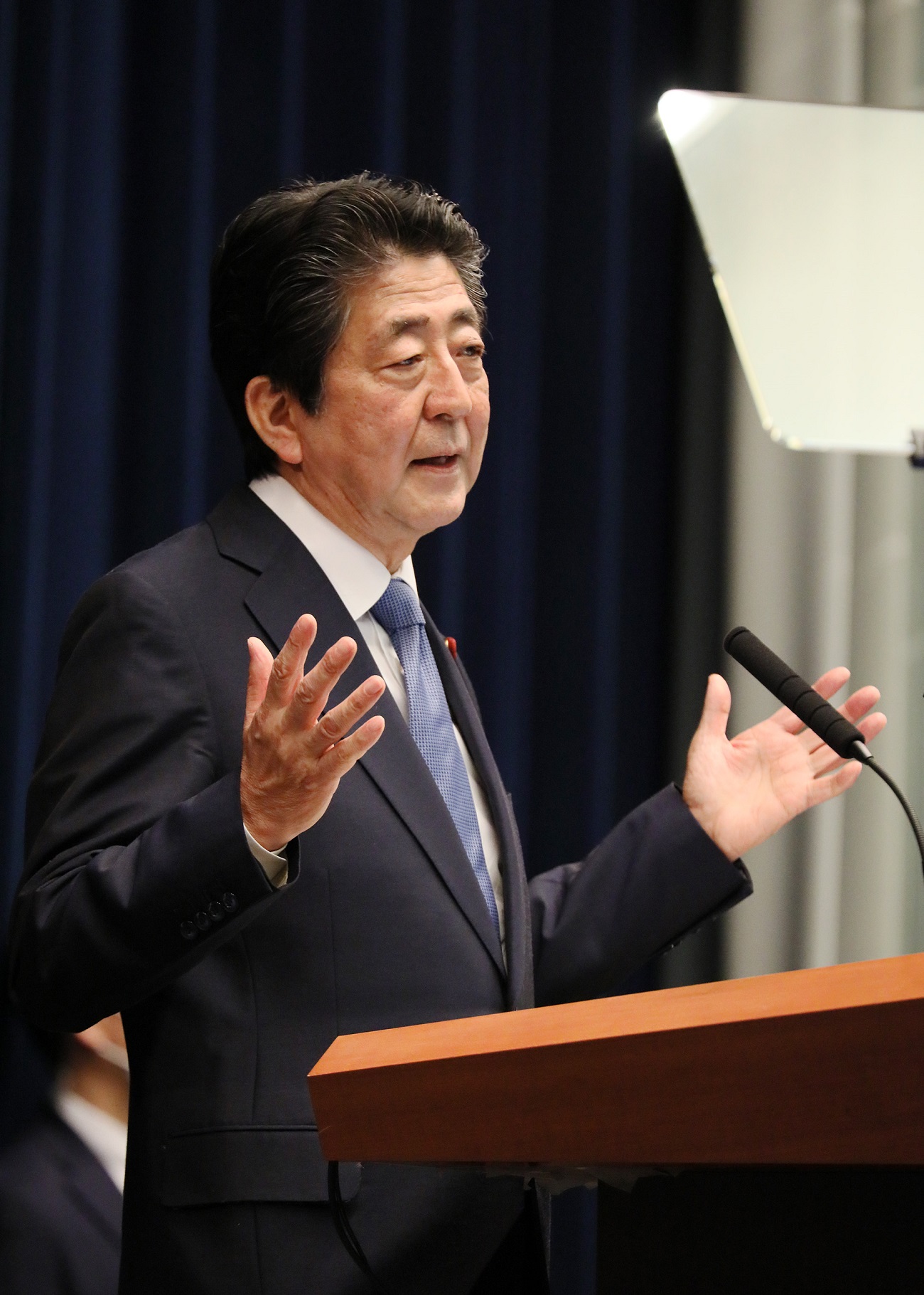 会見を行う安倍総理23