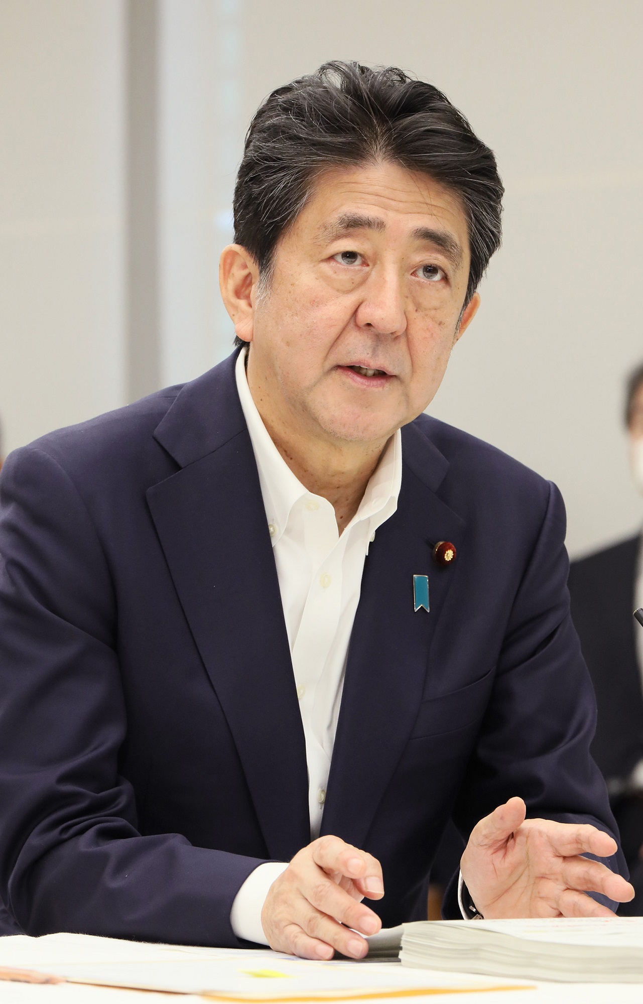 発言する安倍総理２