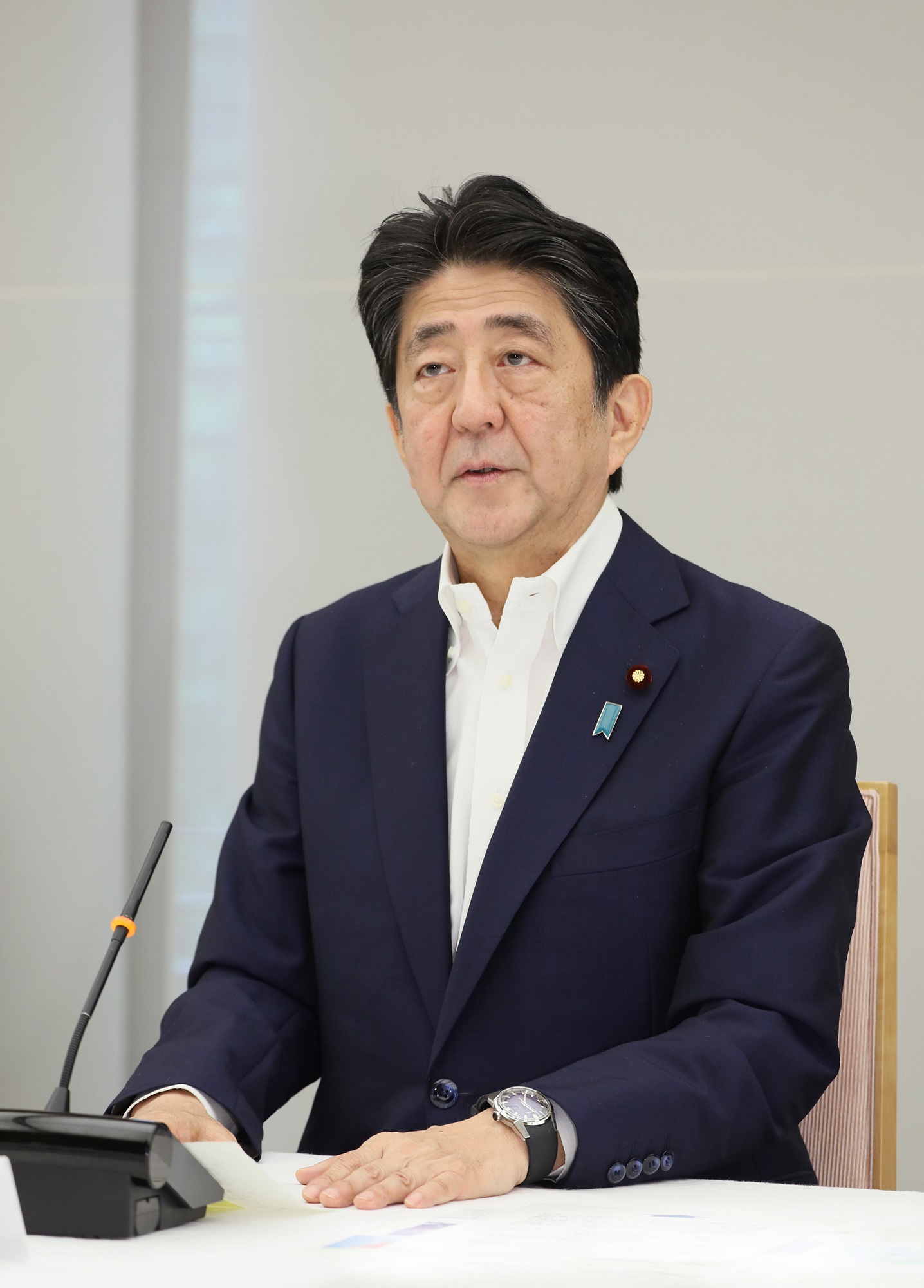 発言する安倍総理２