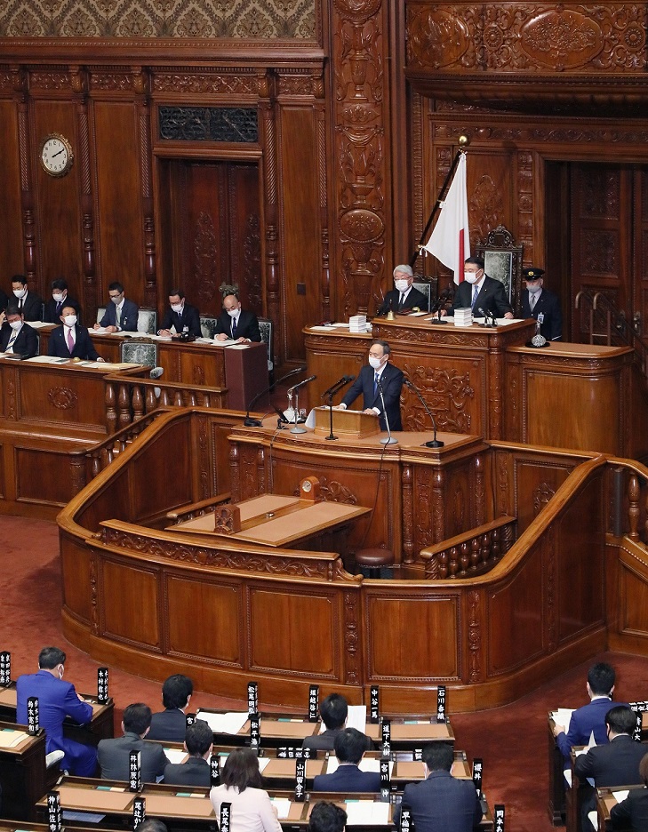 衆議院本会議で施政方針演説を行う菅総理５