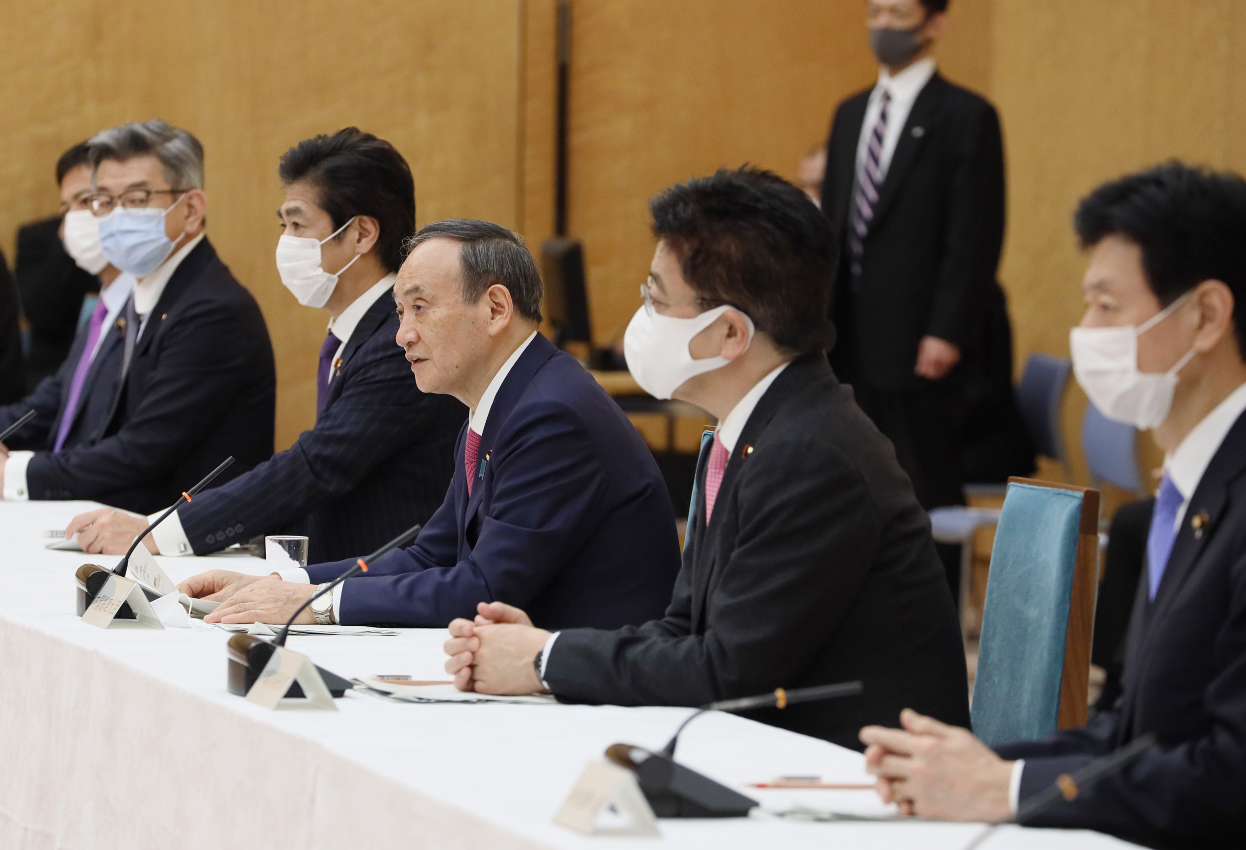 発言する菅総理３