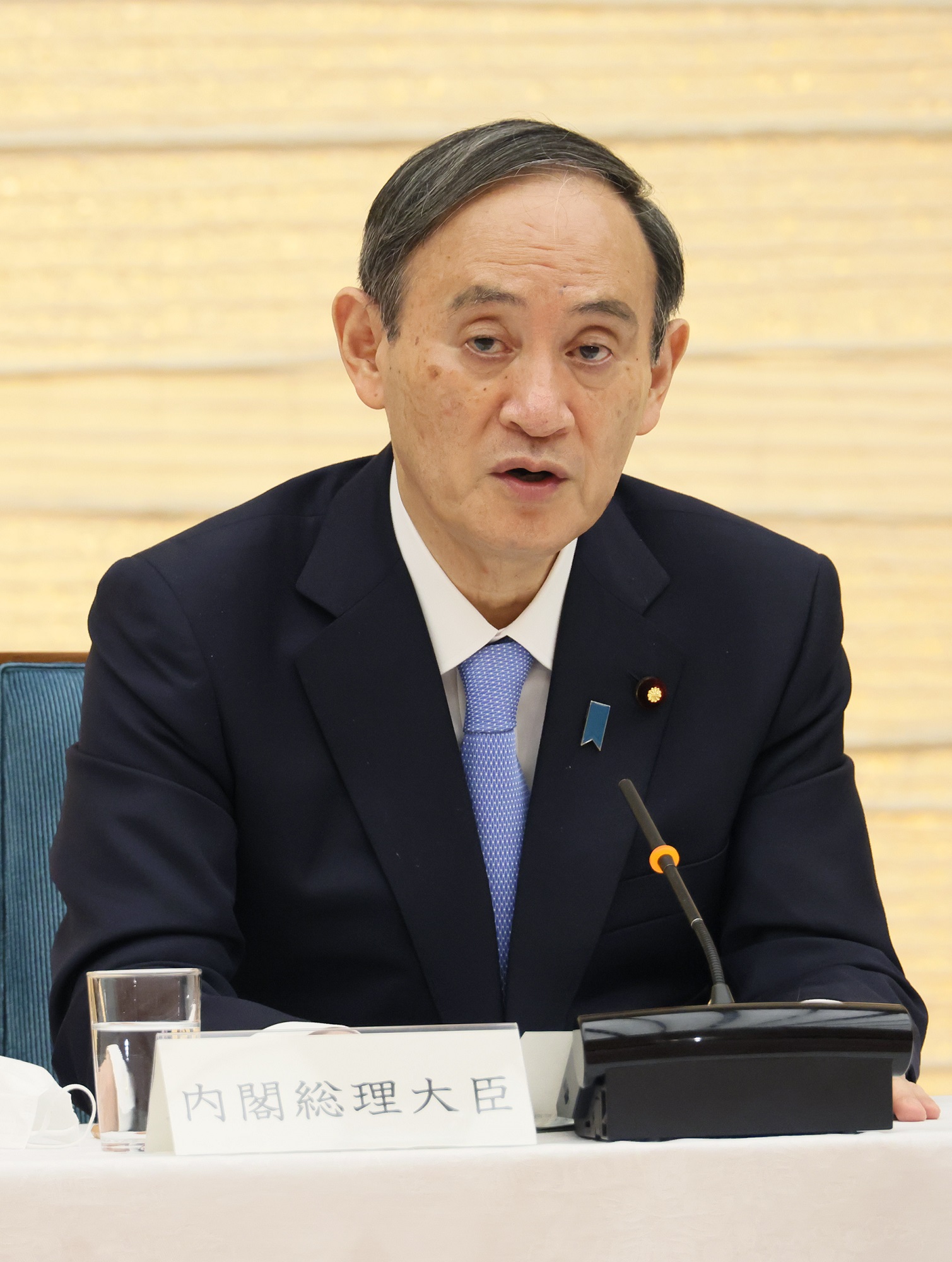 発言する菅総理３