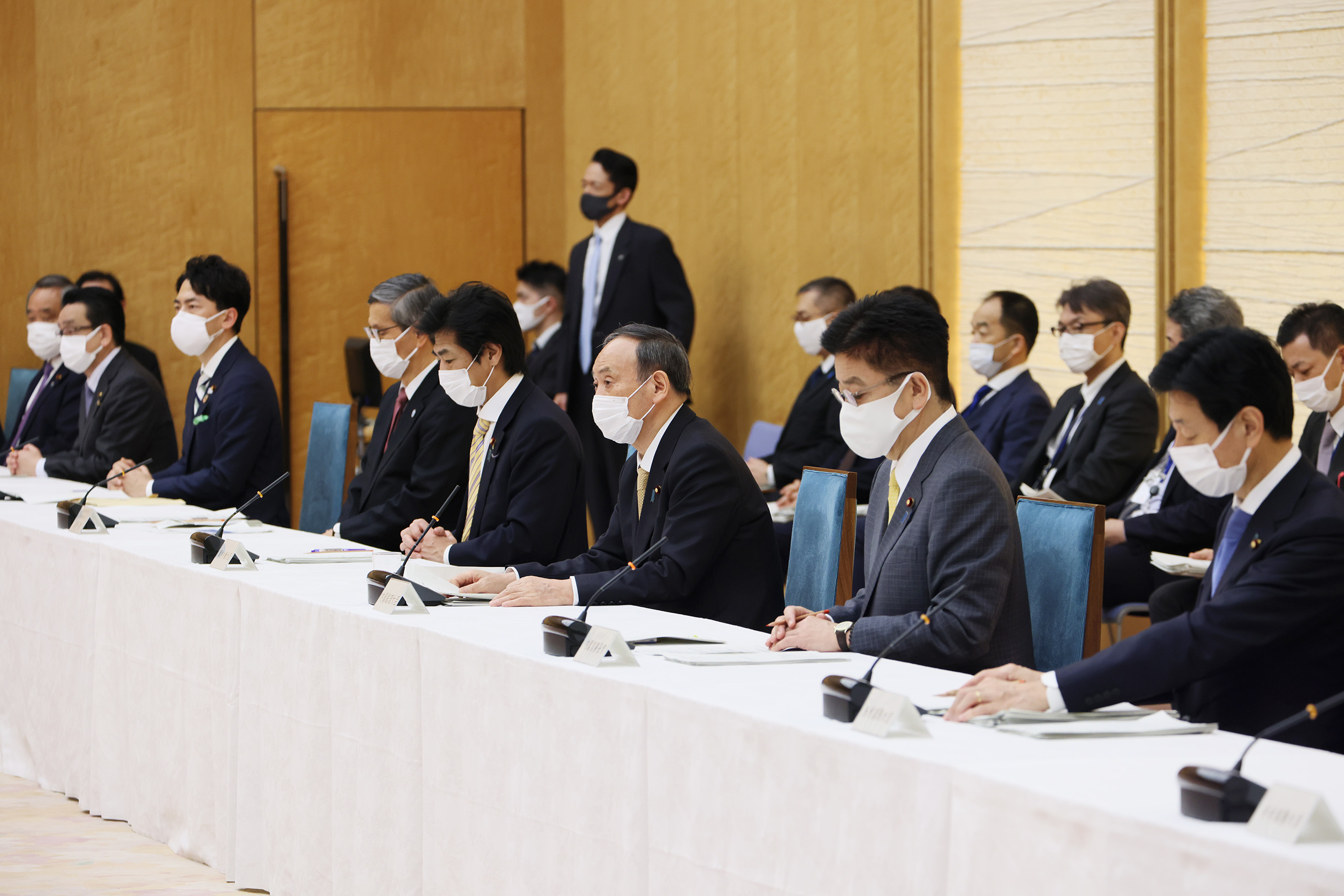 発言する菅総理３