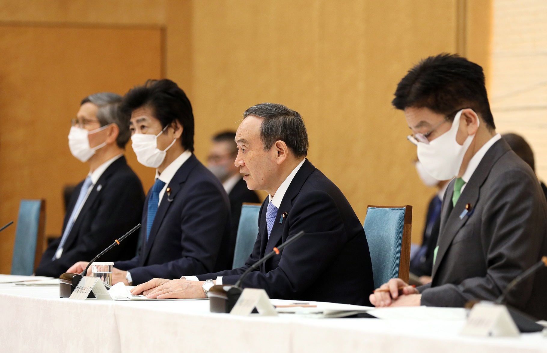 発言する菅総理４