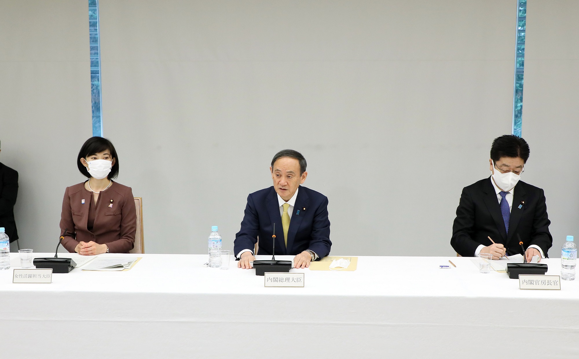 発言する菅総理６