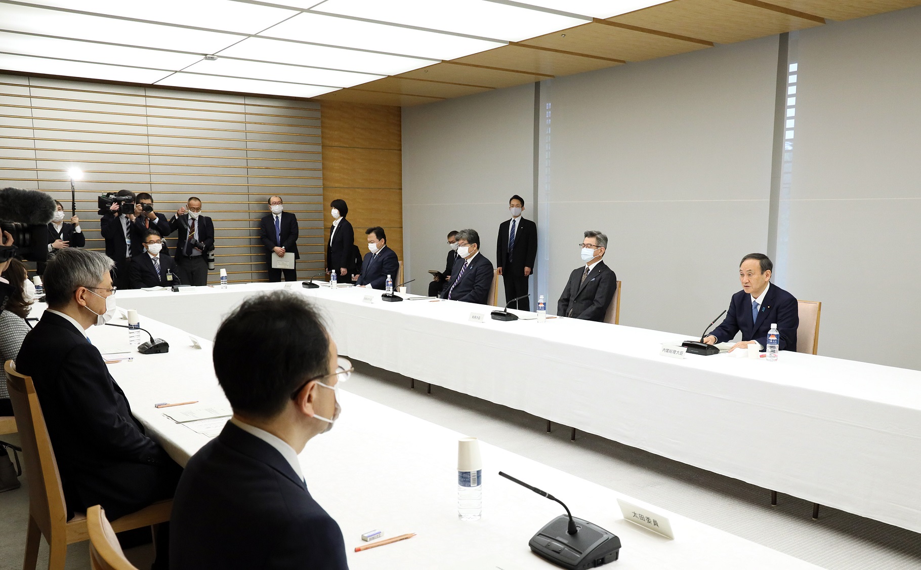 発言する菅総理６