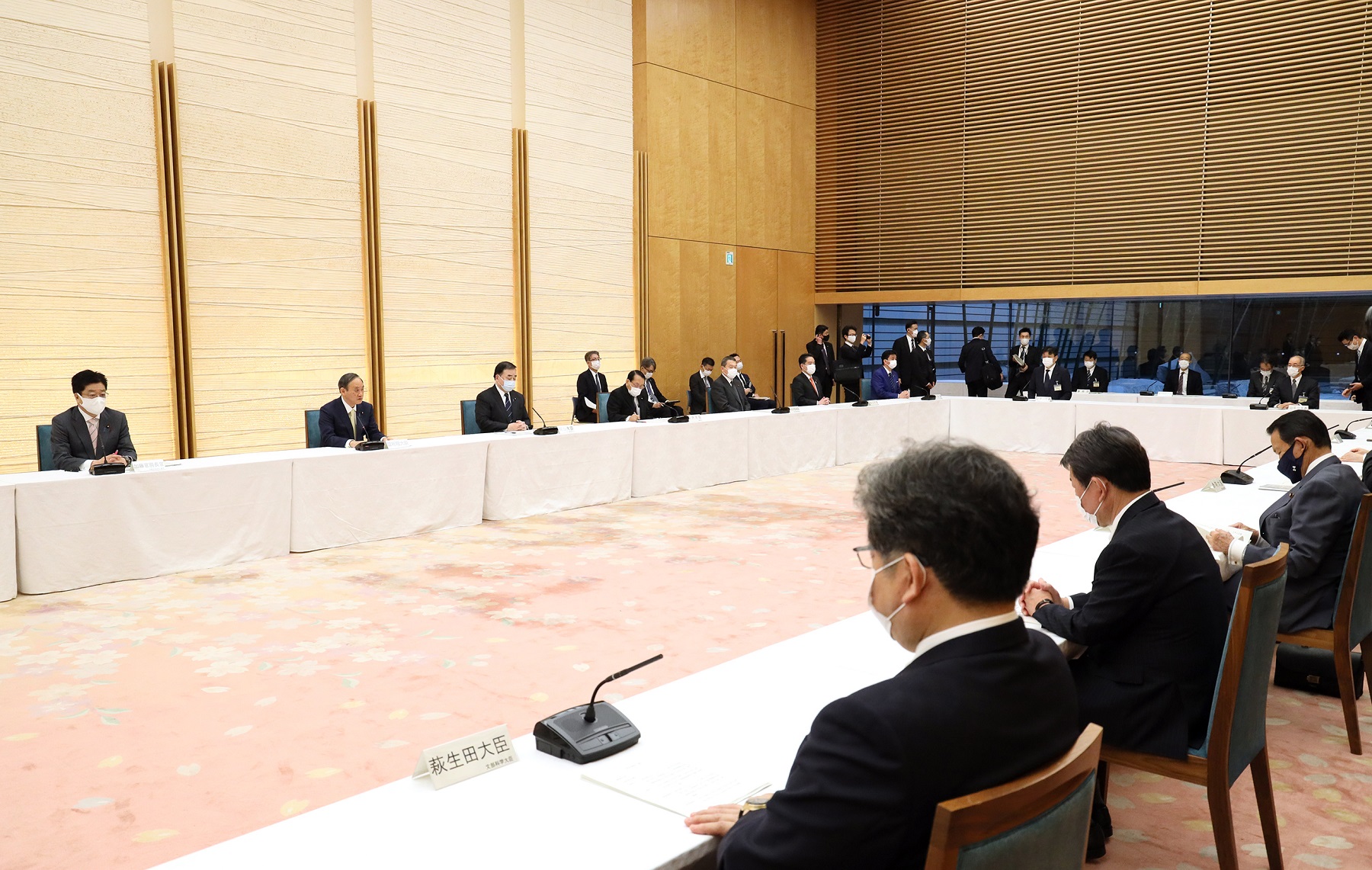発言する菅総理６
