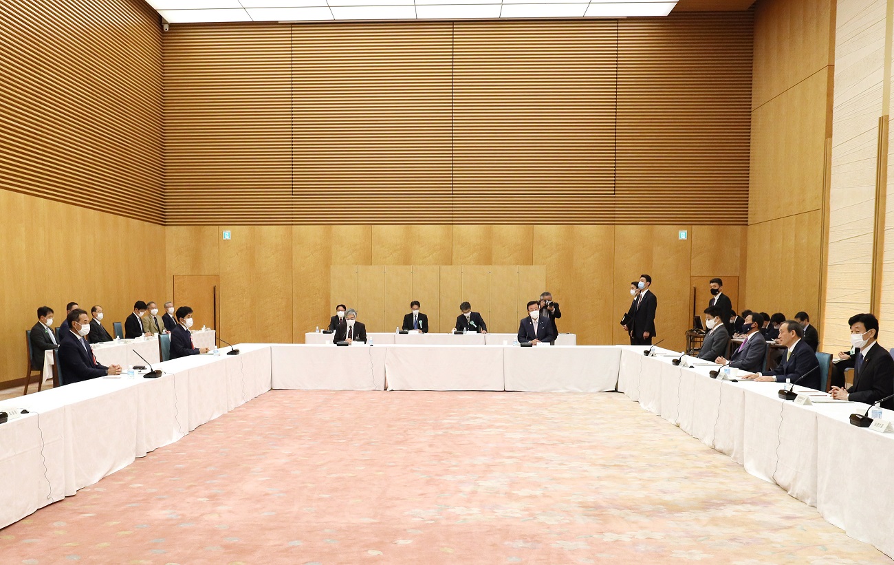 発言する菅総理３