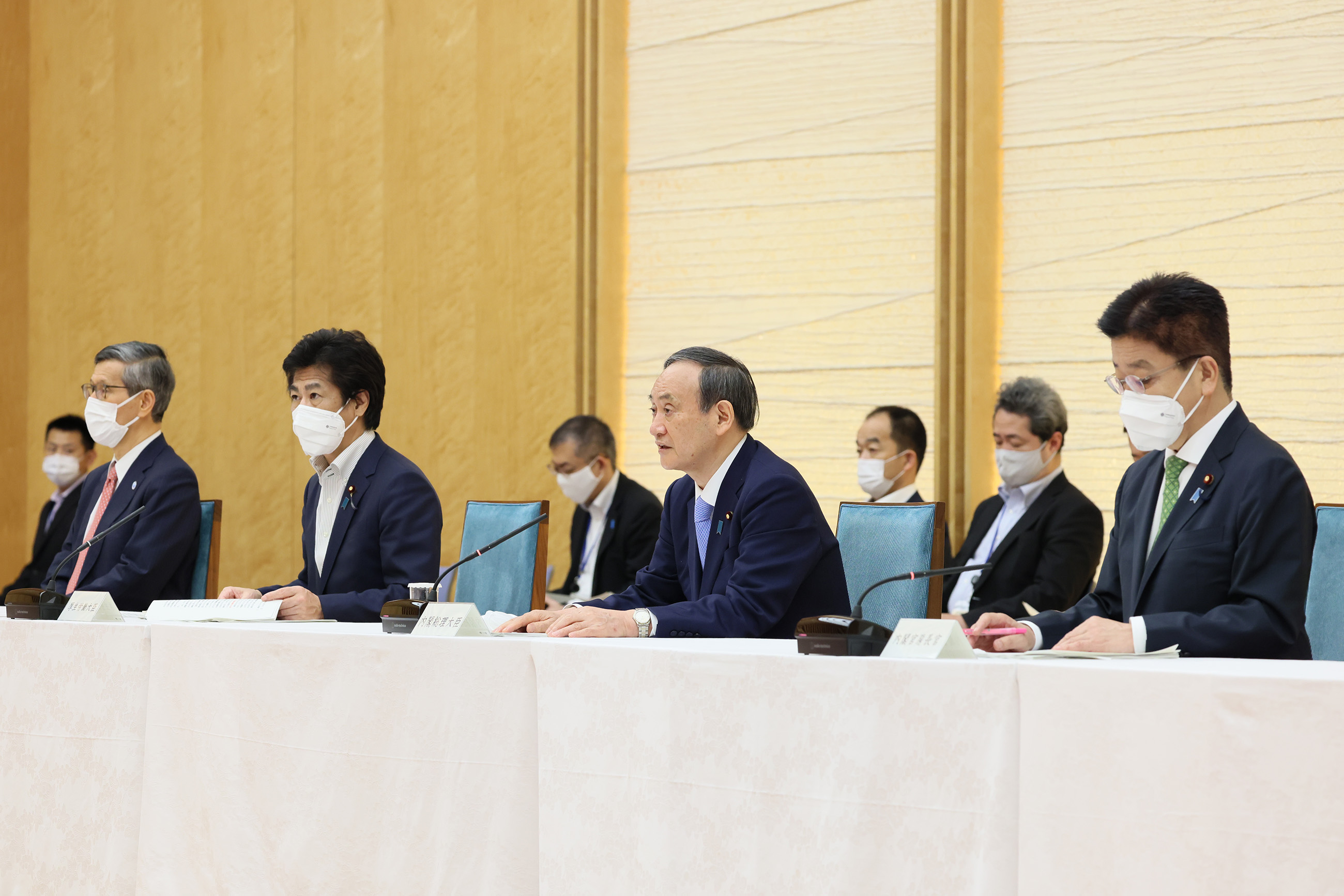 発言する菅総理２