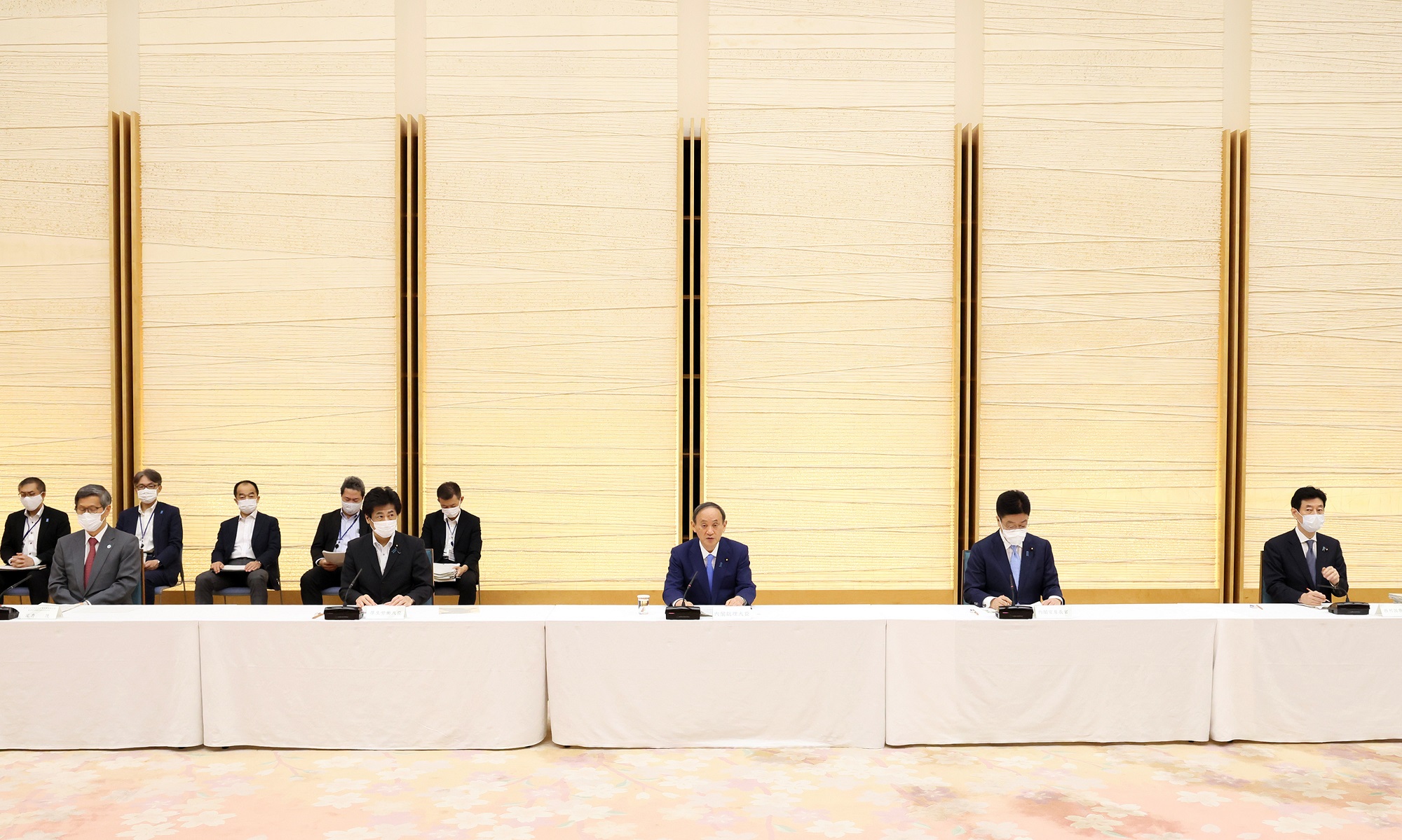 発言する菅総理３