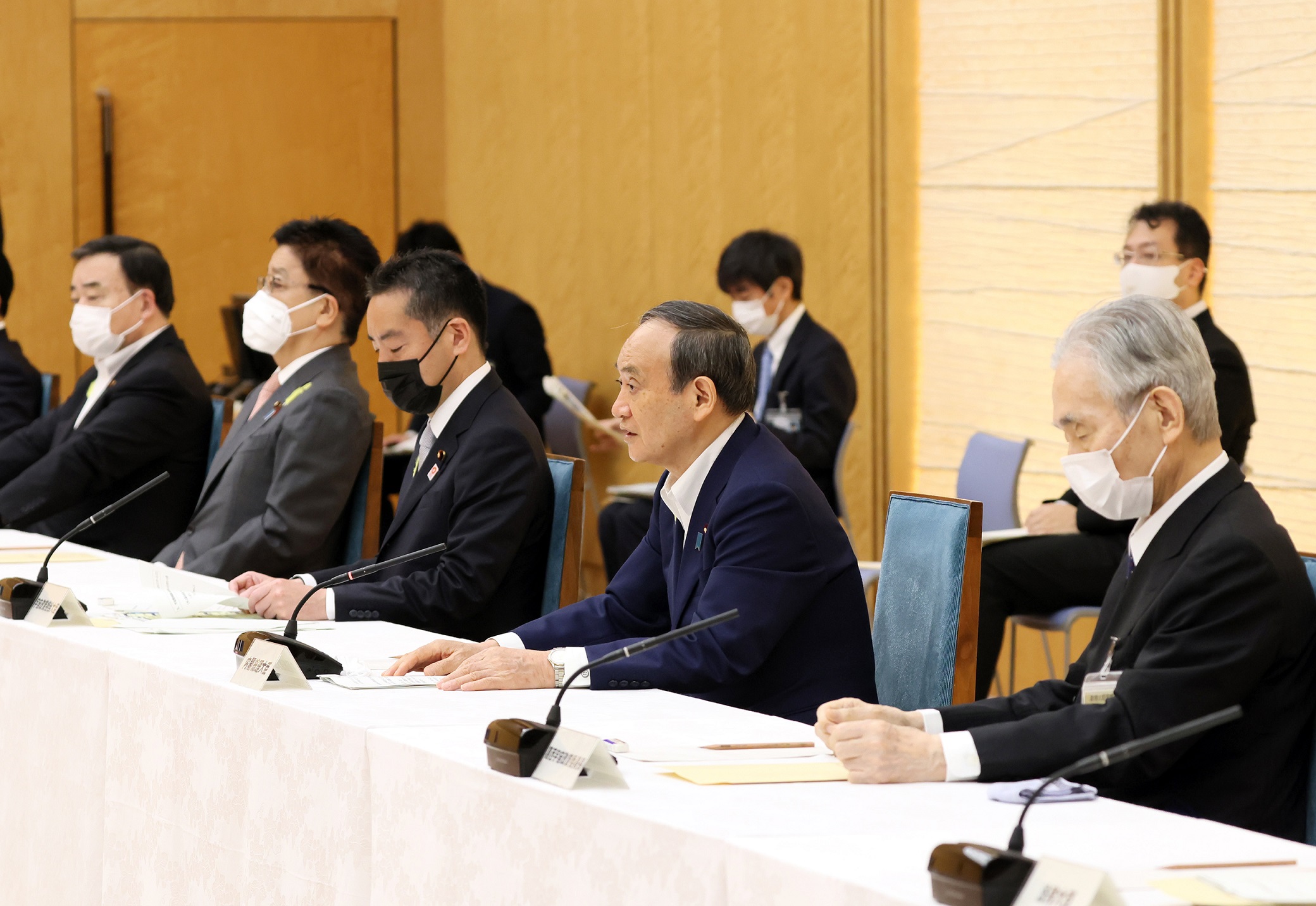 発言する菅総理４