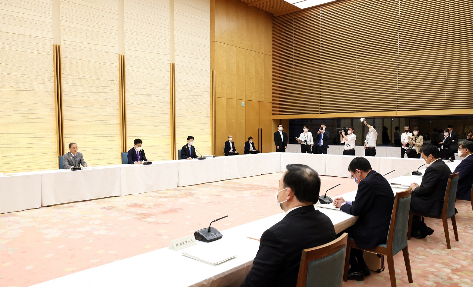 発言する菅総理５