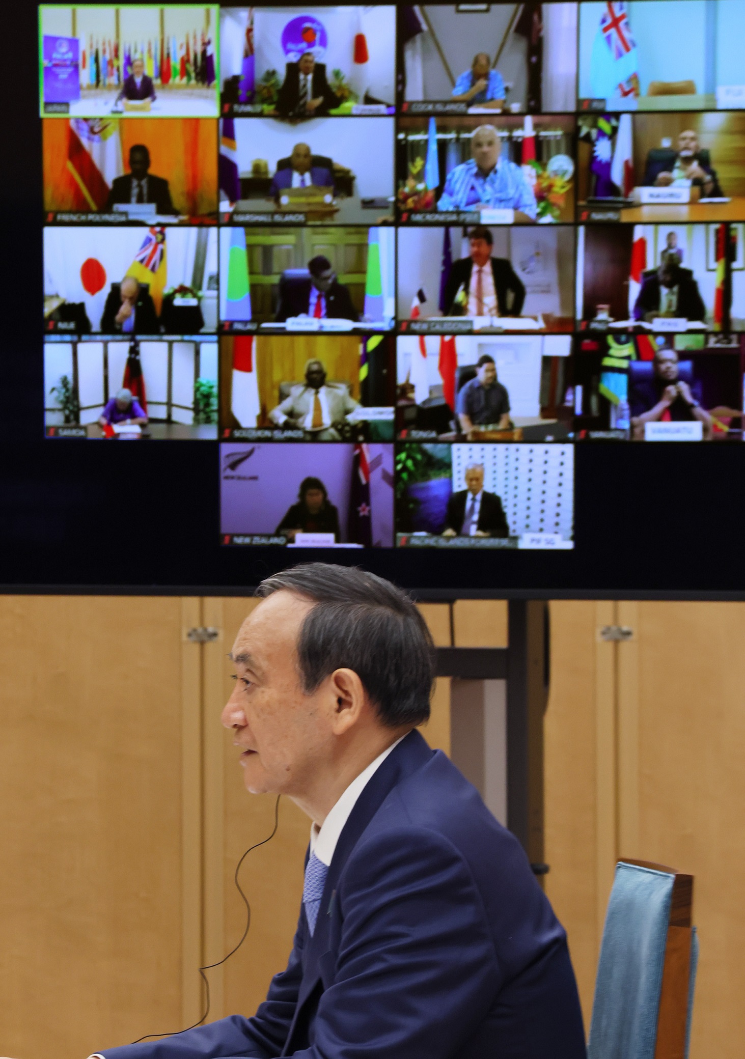 開会の挨拶をする菅総理５