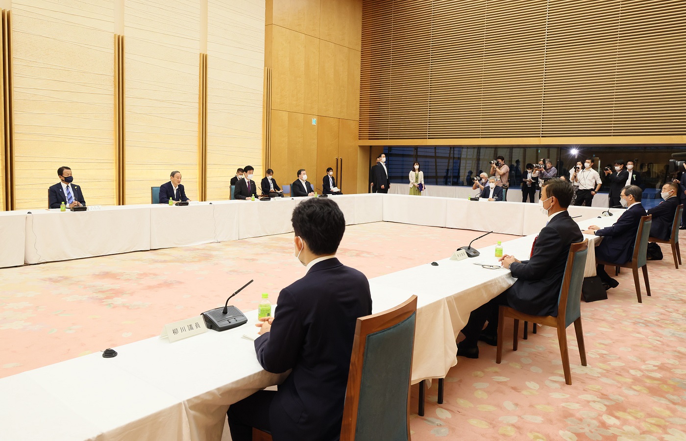 発言する菅総理３