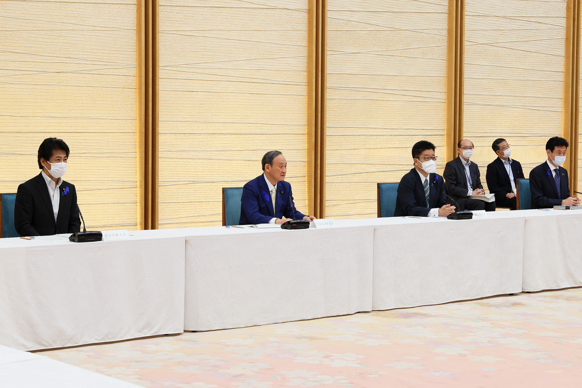 発言する菅総理４