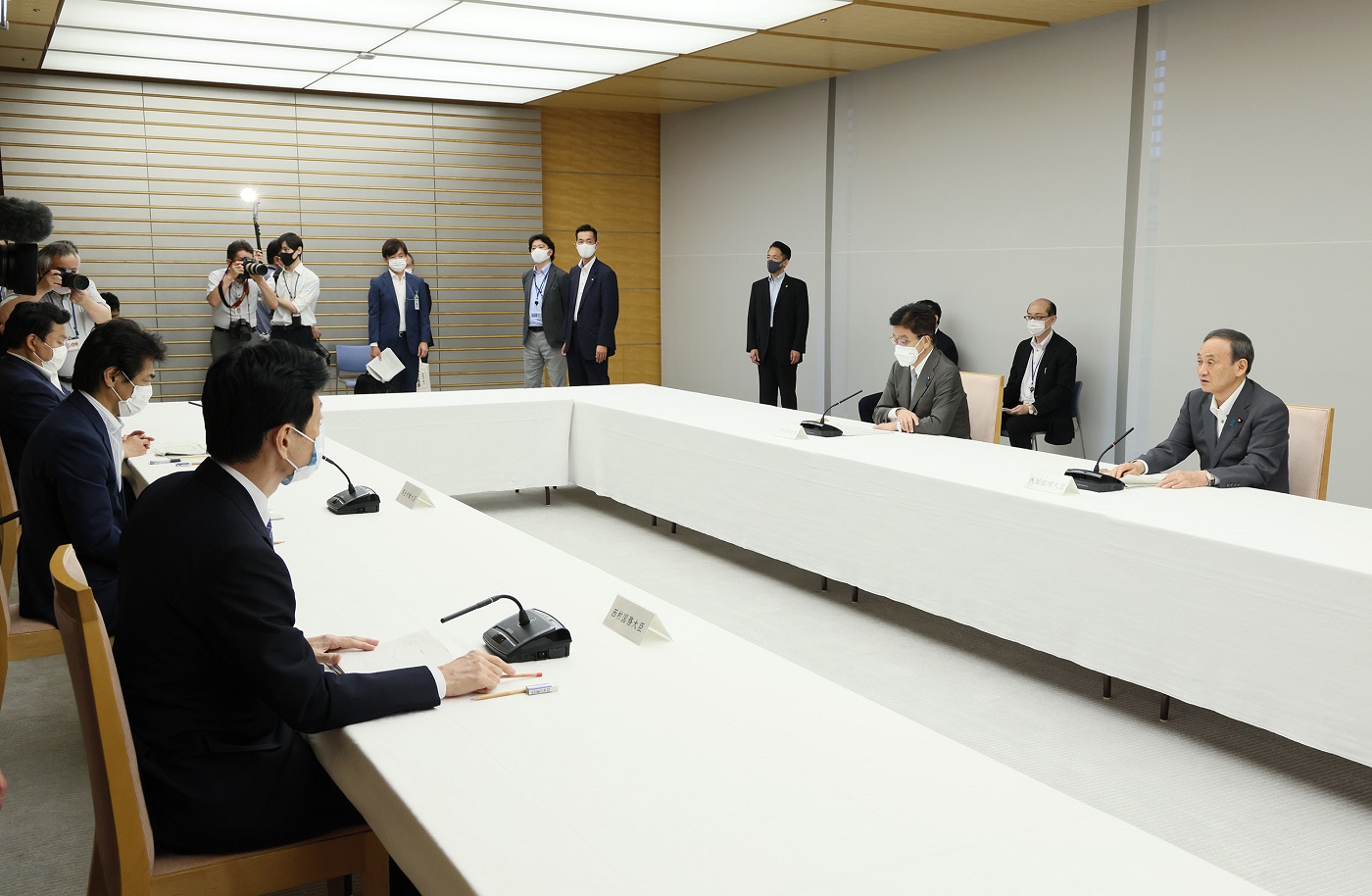 発言する菅総理４
