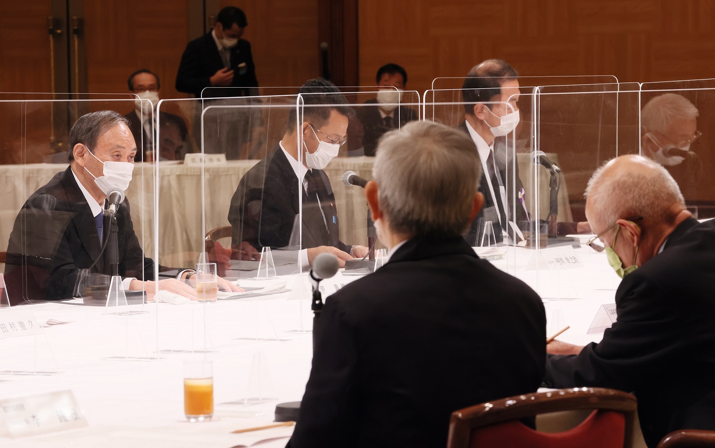被爆者代表から要望を聞く菅総理２