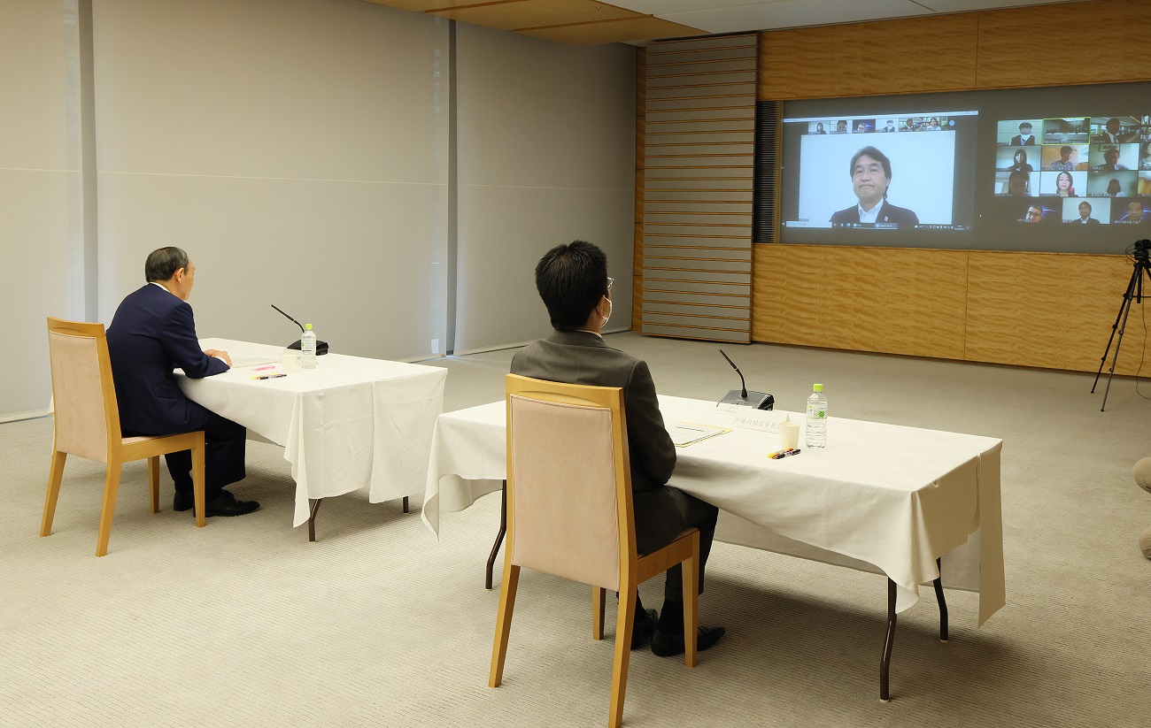 発言する菅総理３