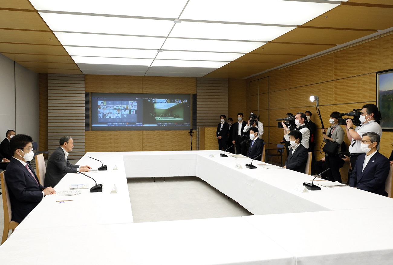 発言する菅総理３