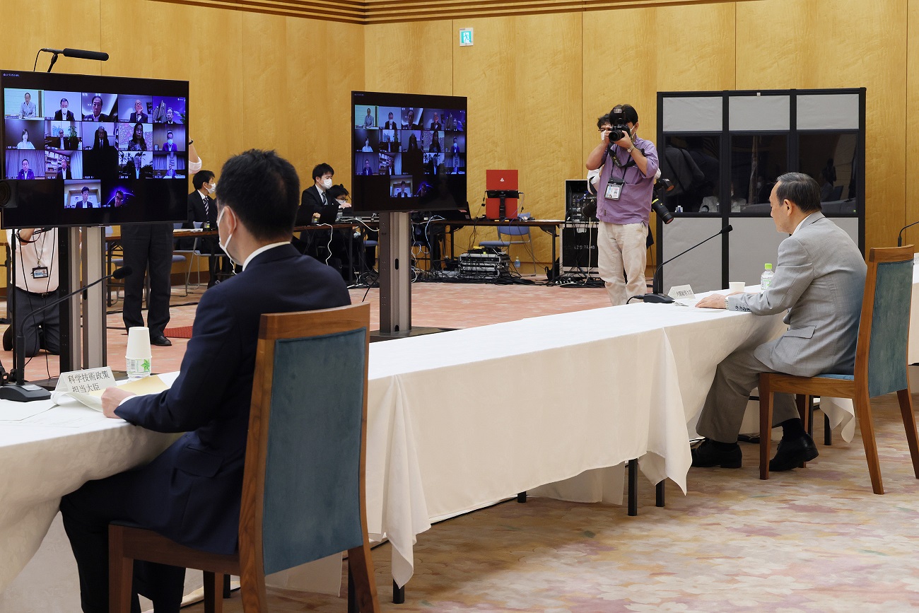 発言する菅総理４