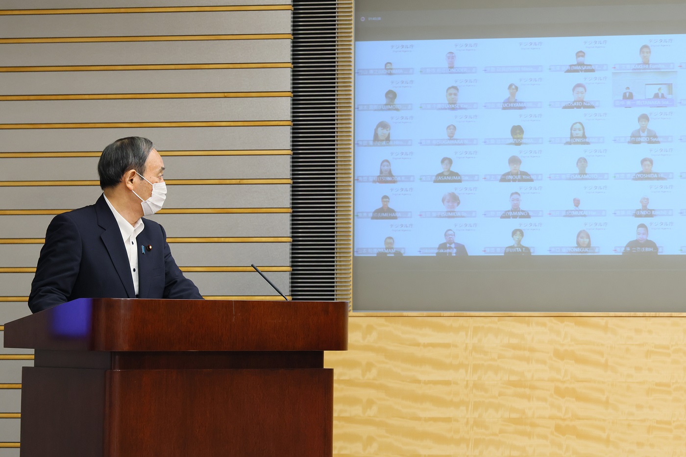 訓示を行う菅総理２