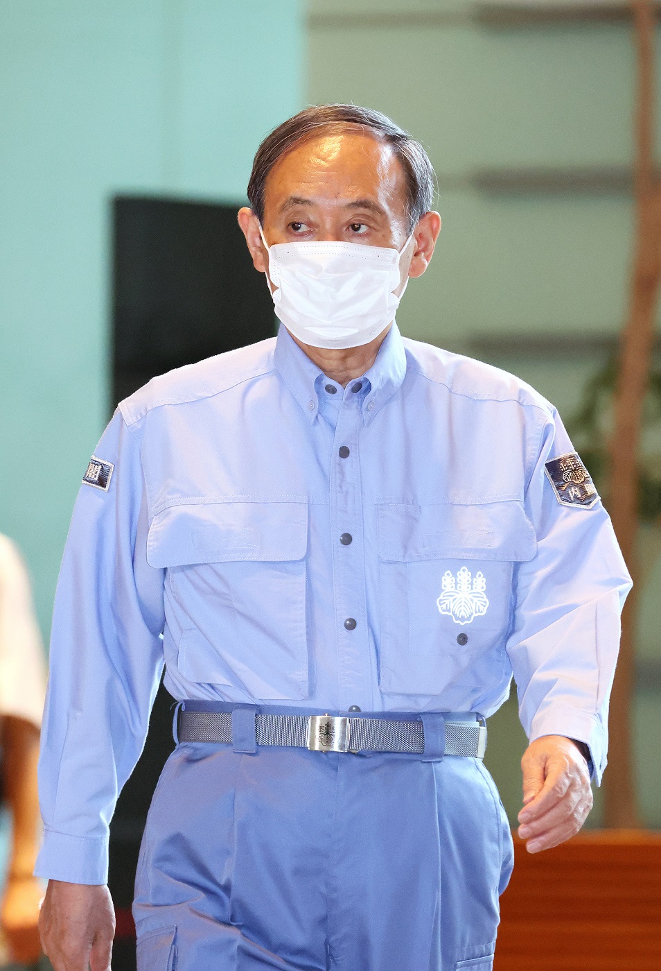 徒歩参集する菅総理１