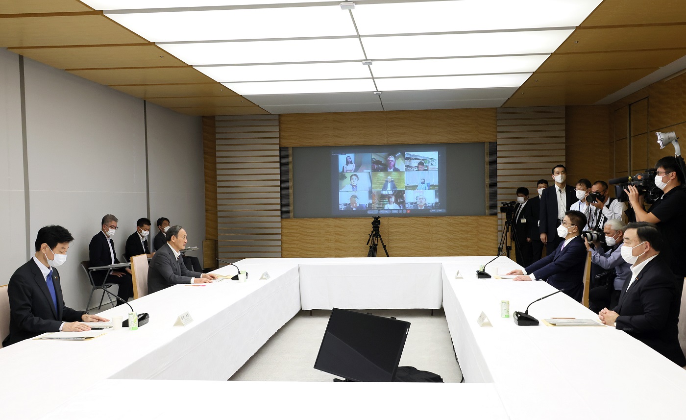 発言する菅総理３