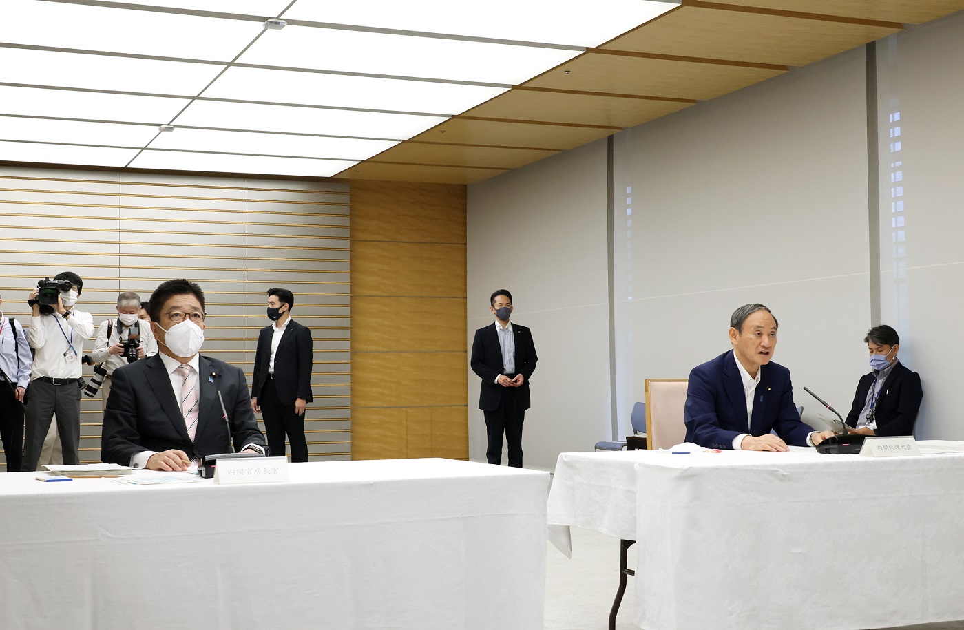 発言する菅総理３