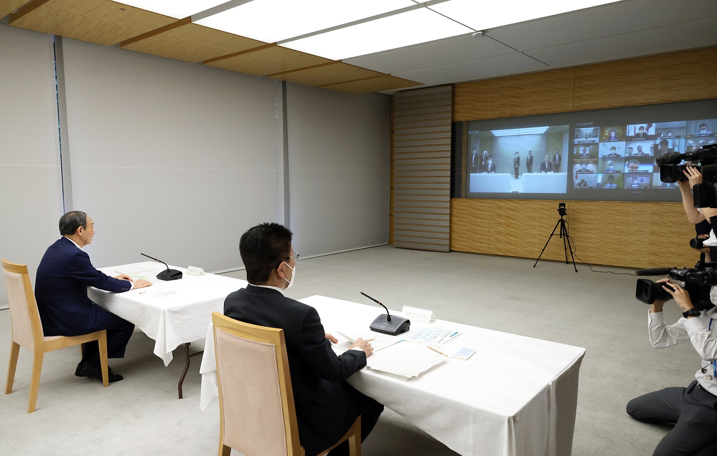 発言する菅総理４