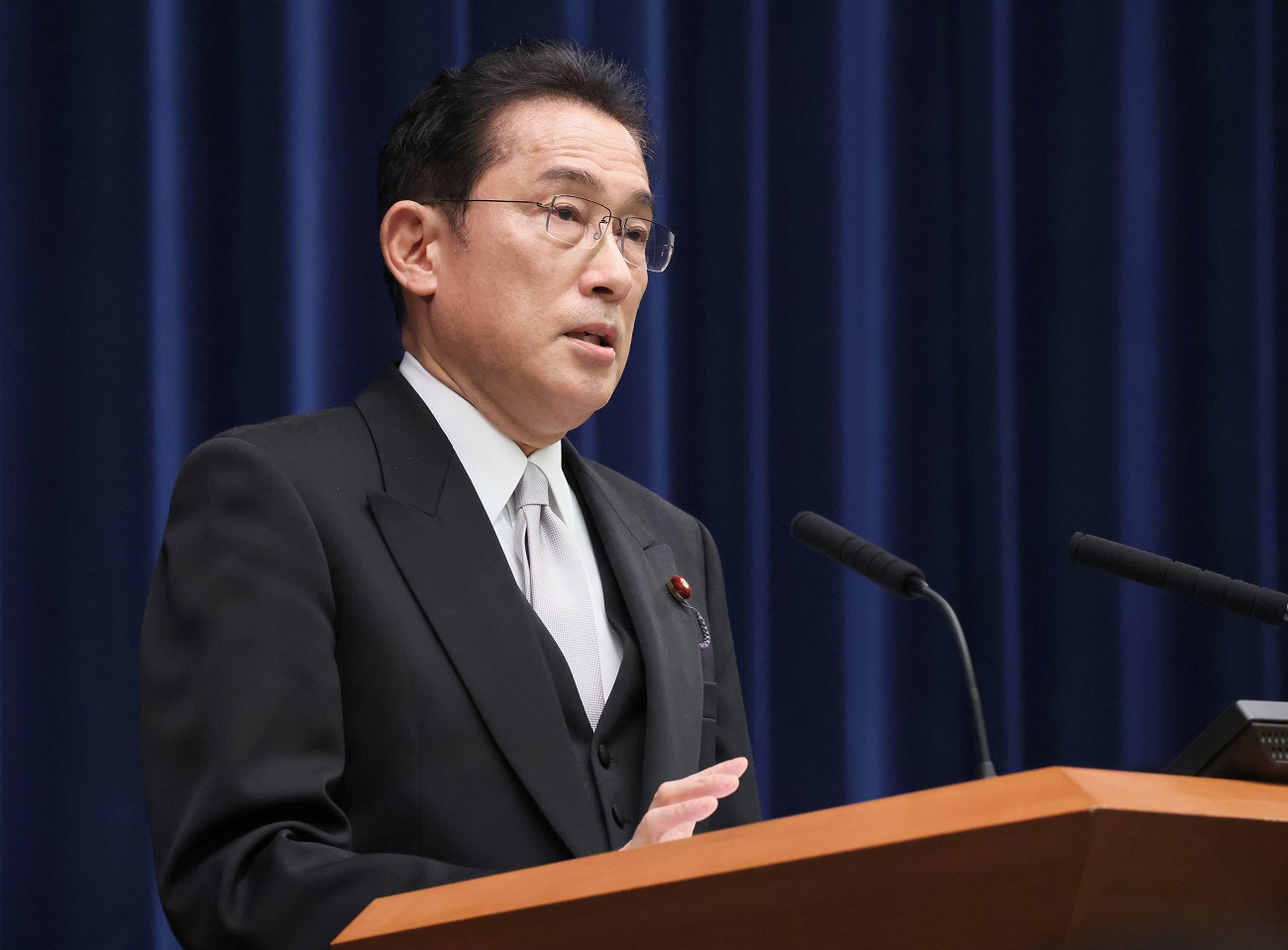 会見する岸田総理６
