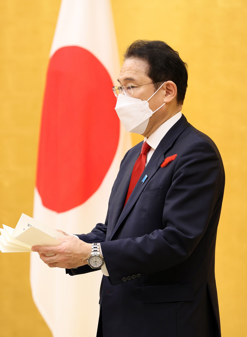 挨拶する岸田総理３