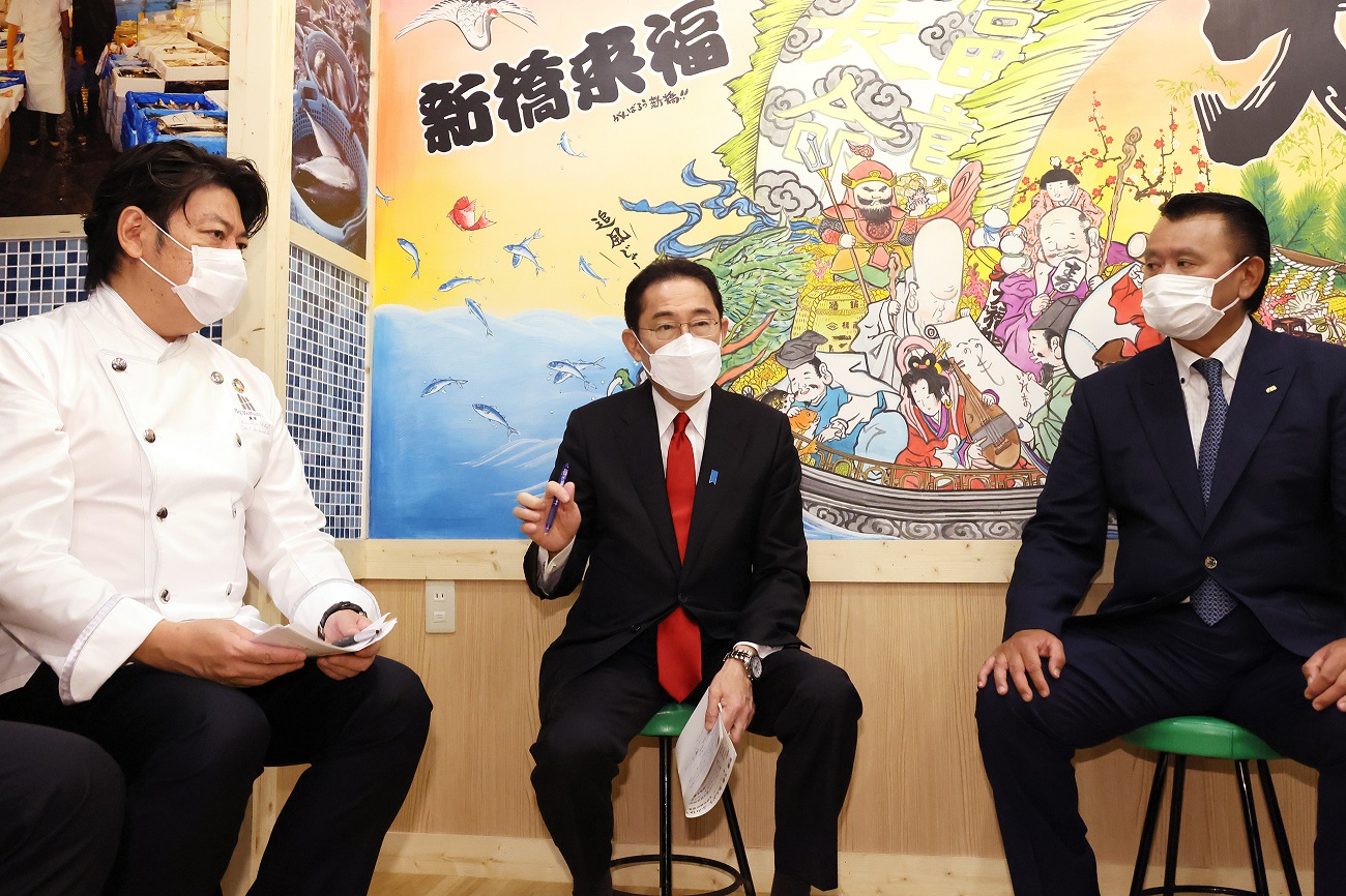 意見交換する岸田総理２