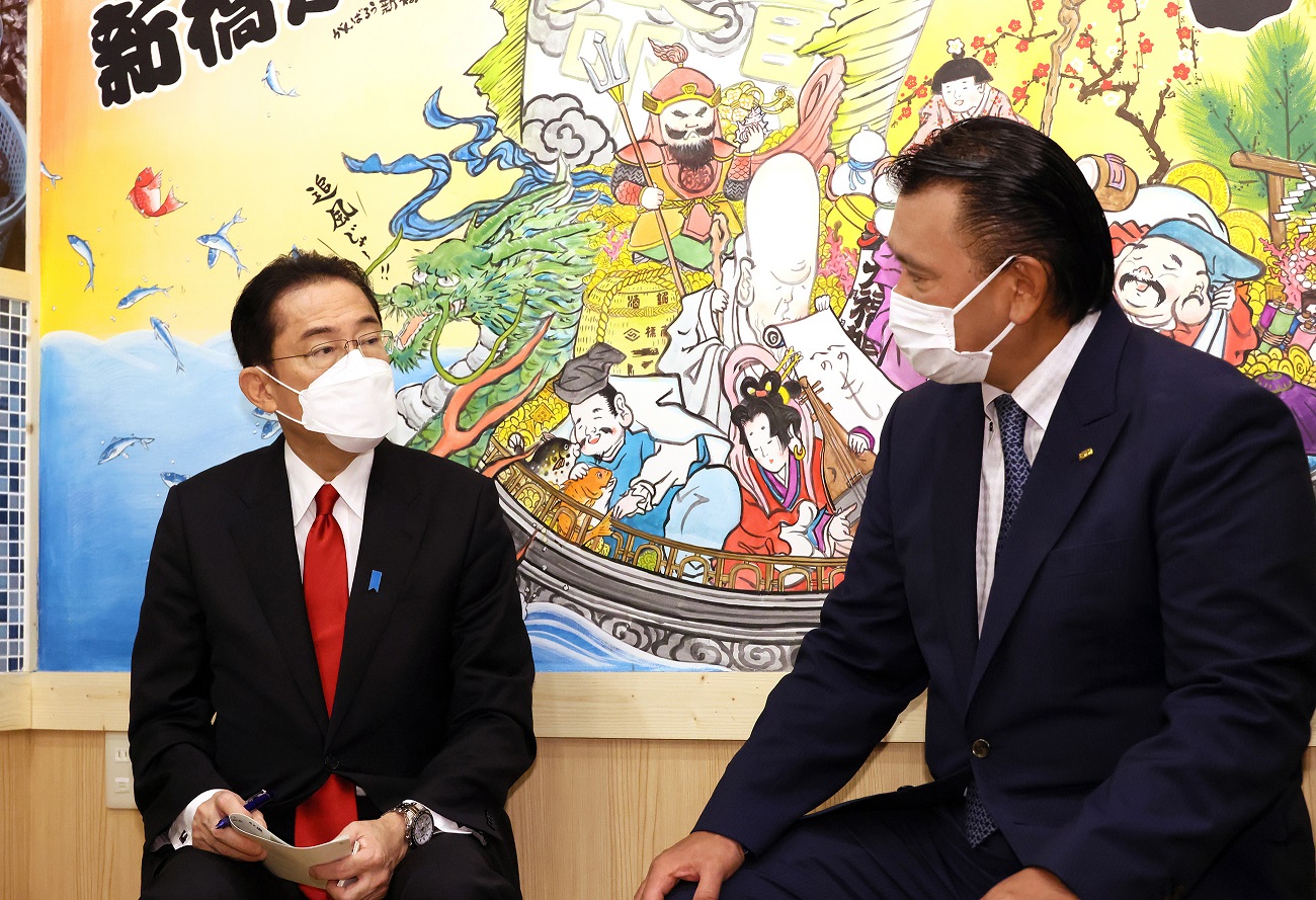 意見交換する岸田総理５