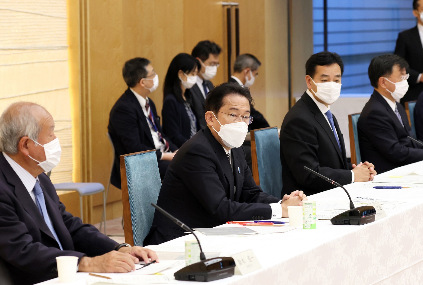 発言する岸田総理３