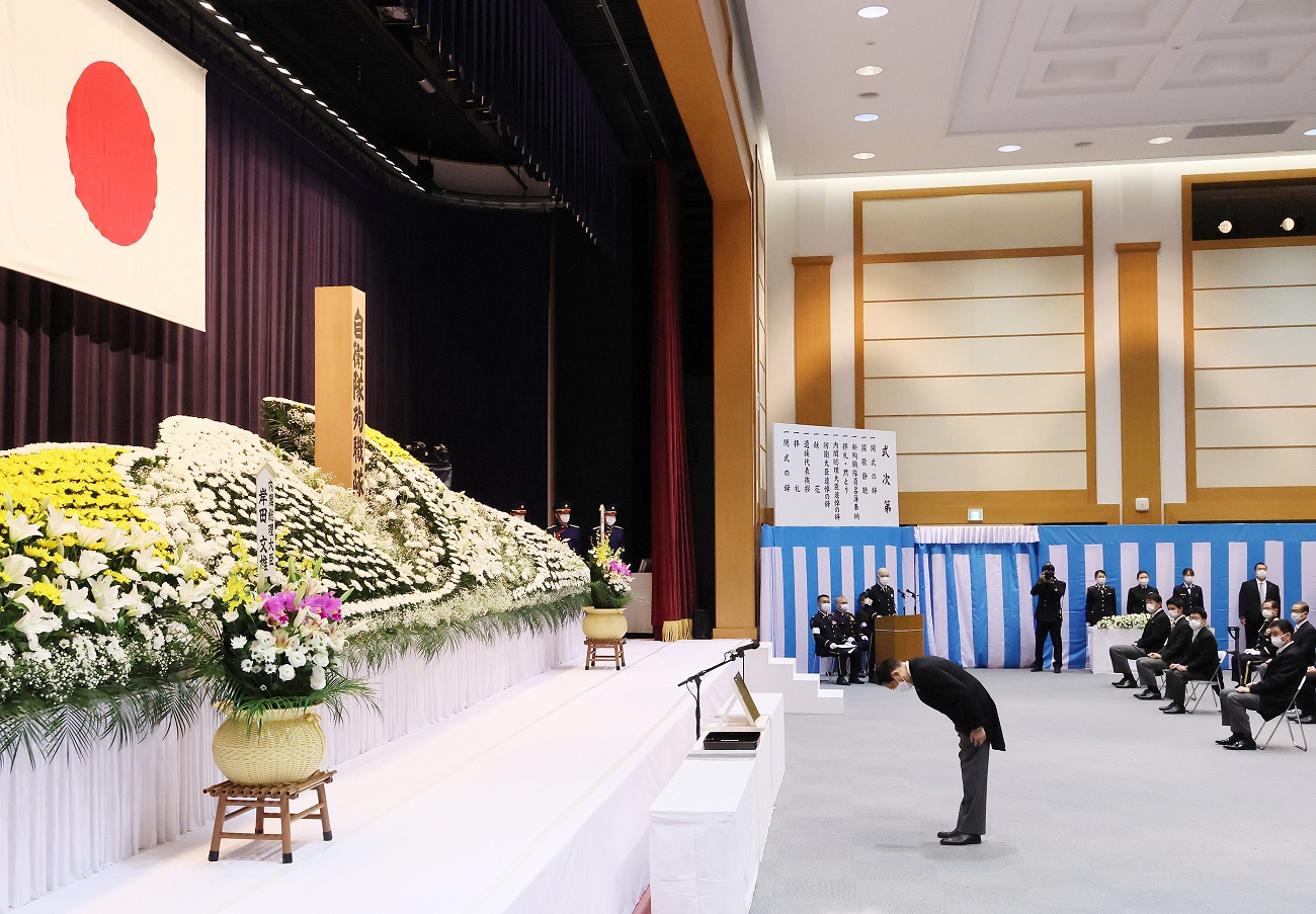 追悼の辞を述べる岸田総理２