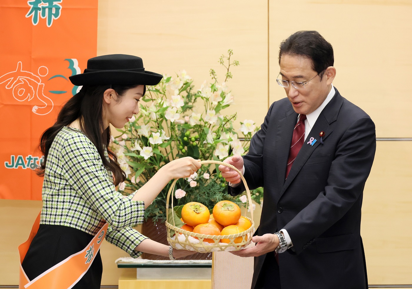 表敬を受ける岸田総理２