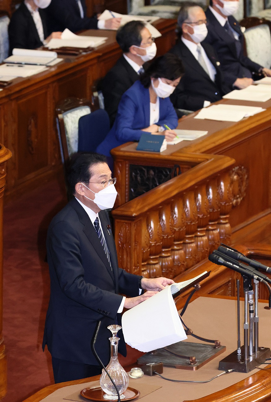 参議院本会議で施政方針演説を行う岸田総理５