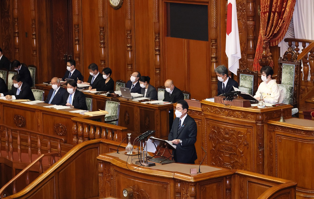 参議院本会議で施政方針演説を行う岸田総理７