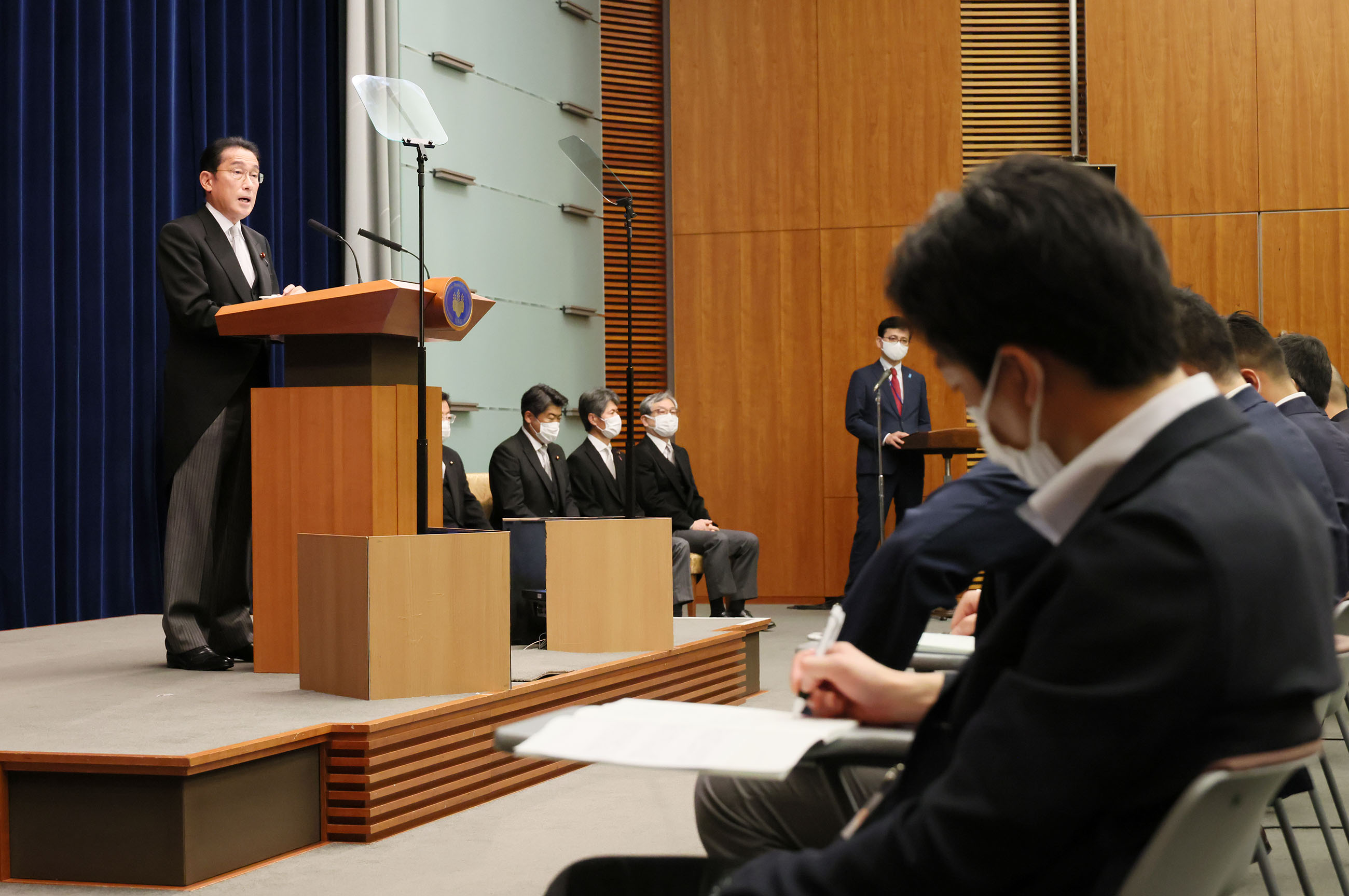 冒頭に発言する岸田総理３