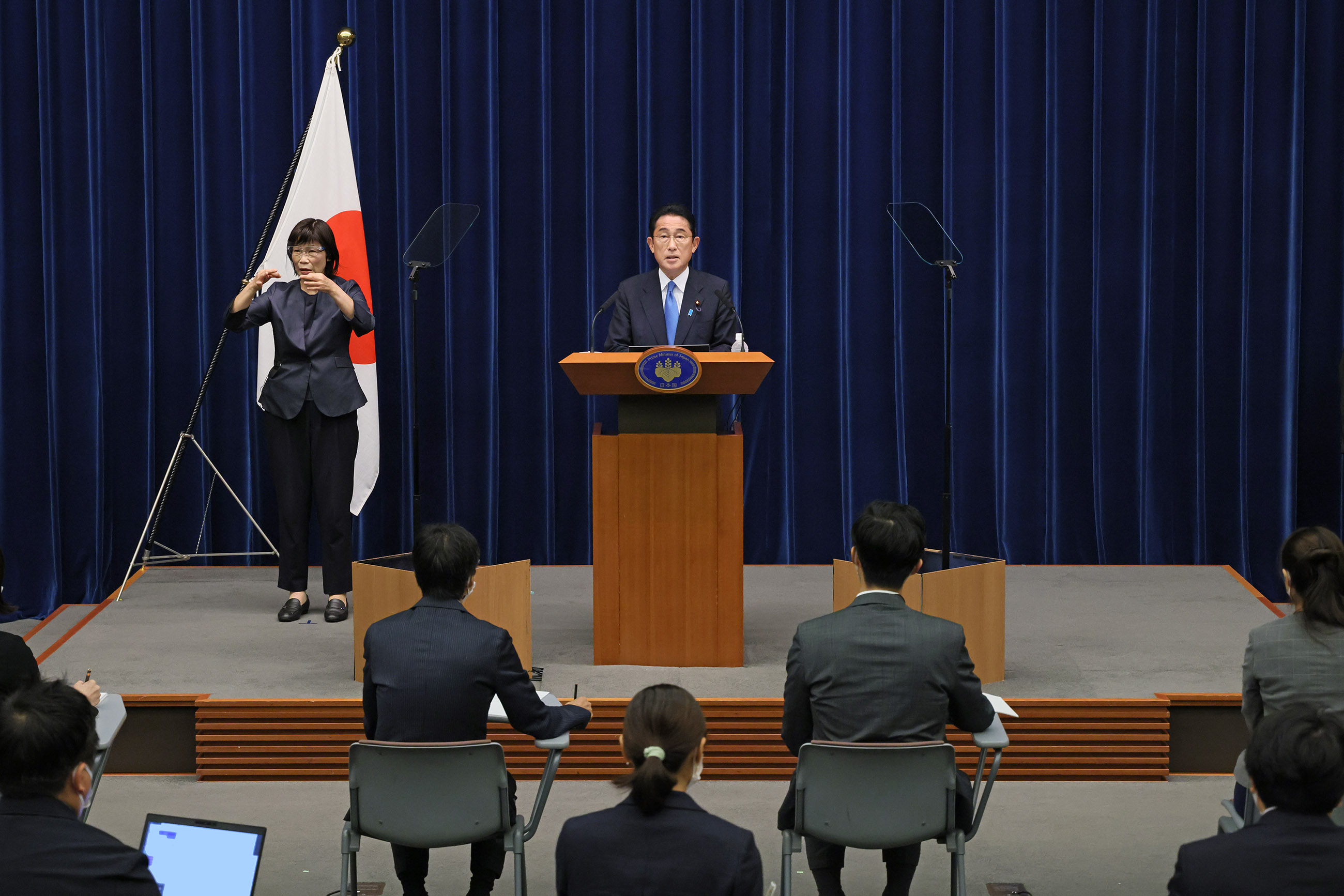 冒頭に発言する岸田総理３