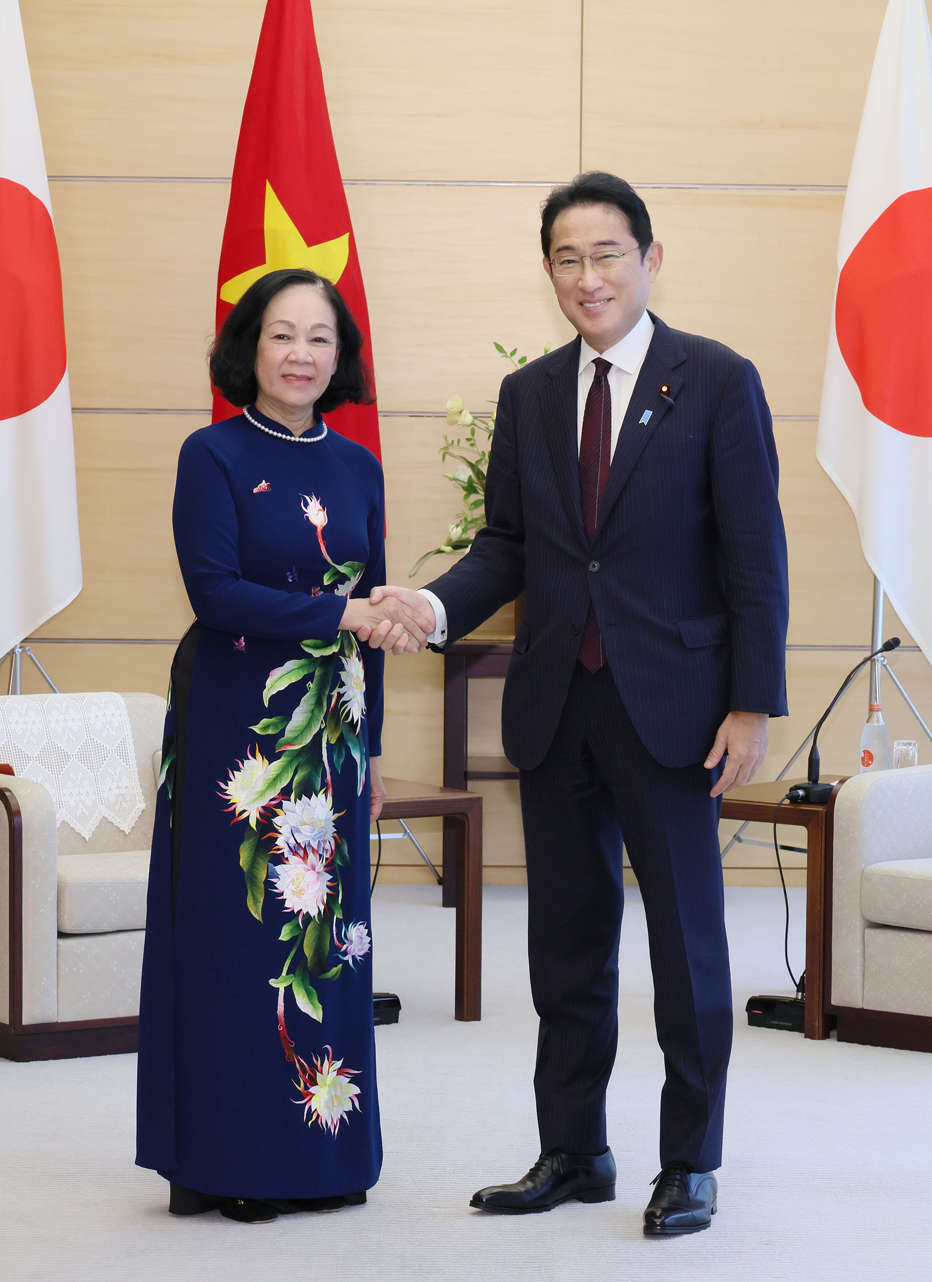 表敬を受ける岸田総理３