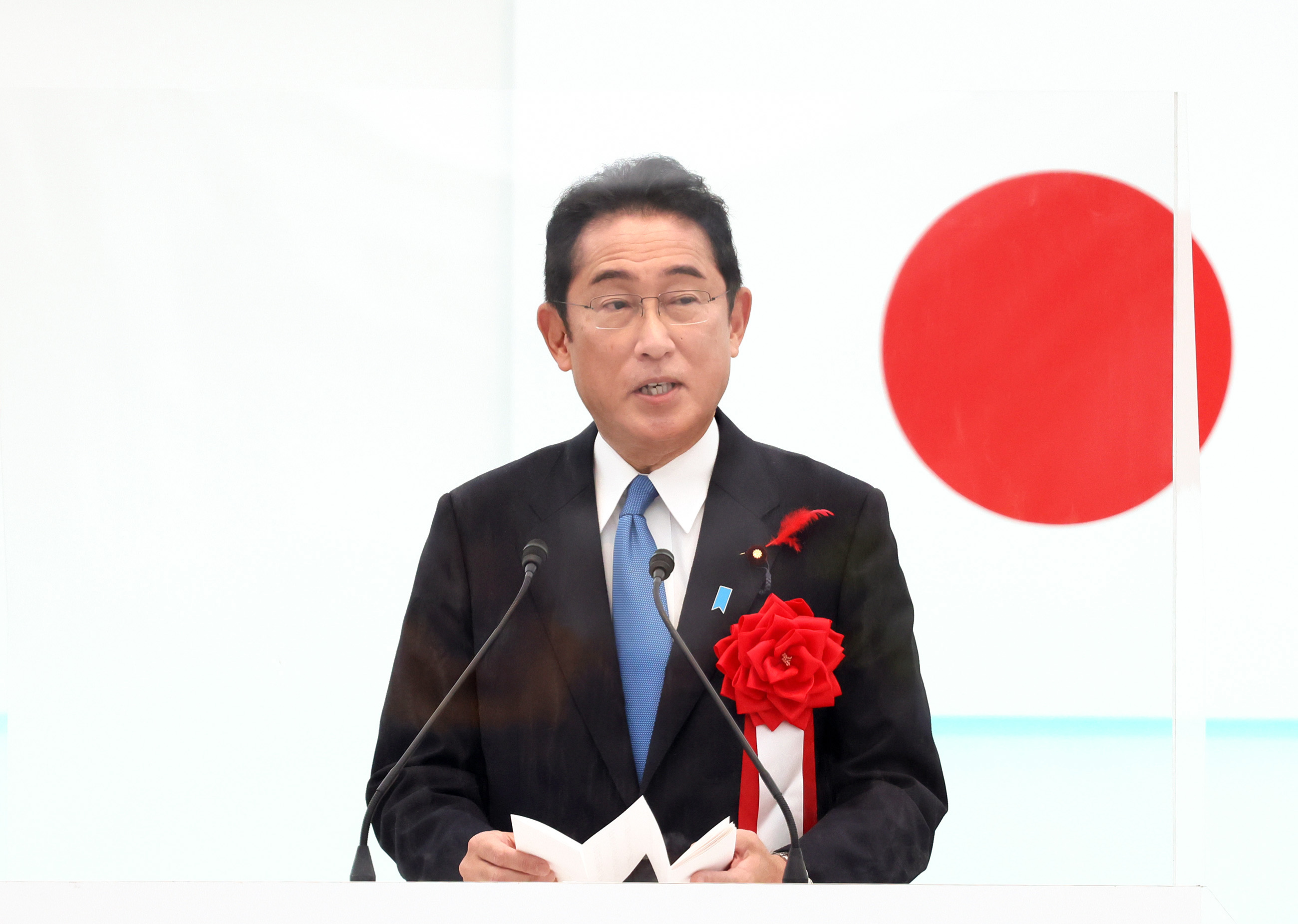 祝辞を述べる岸田総理１