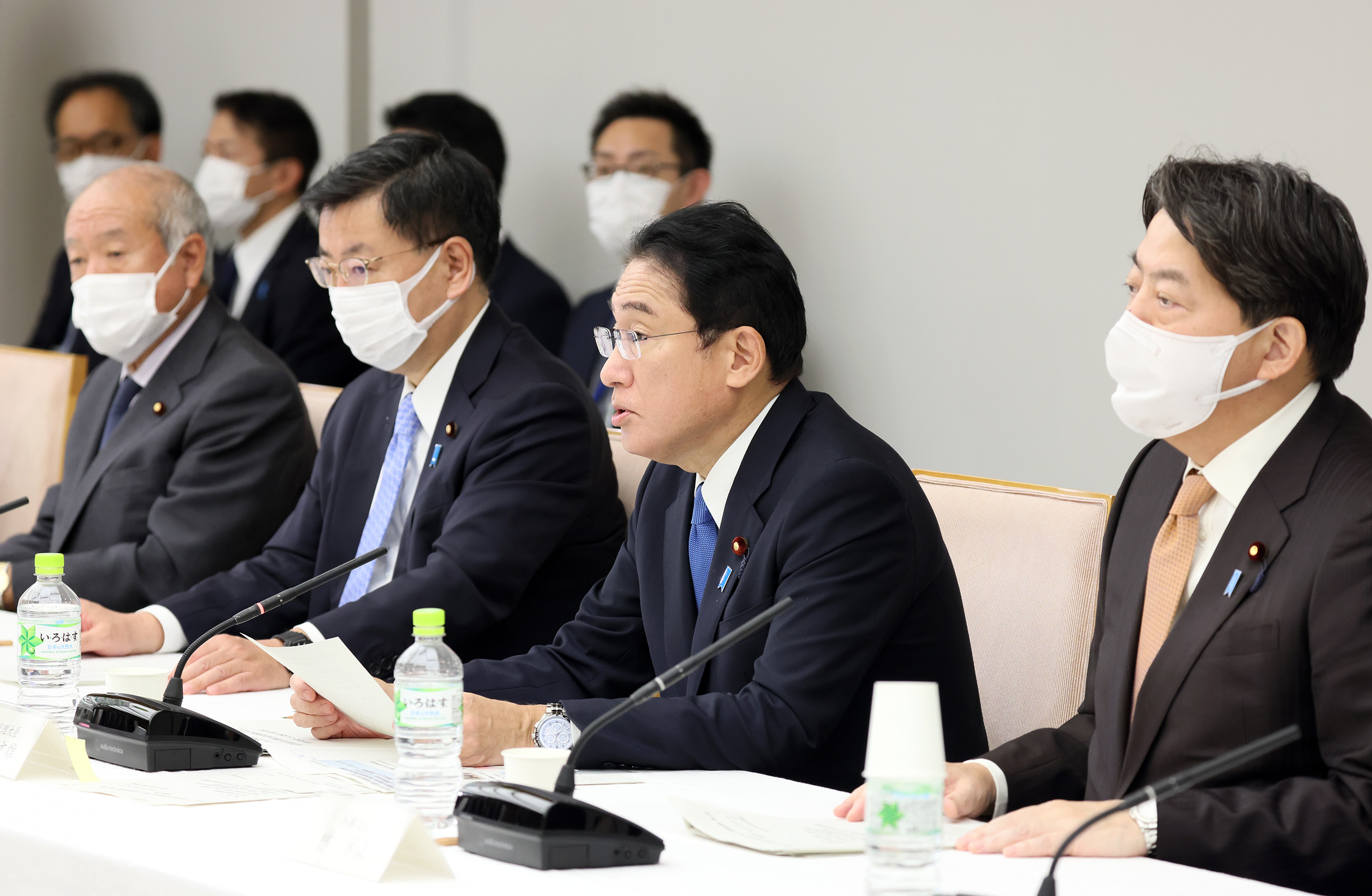 会議のまとめを行う岸田総理１