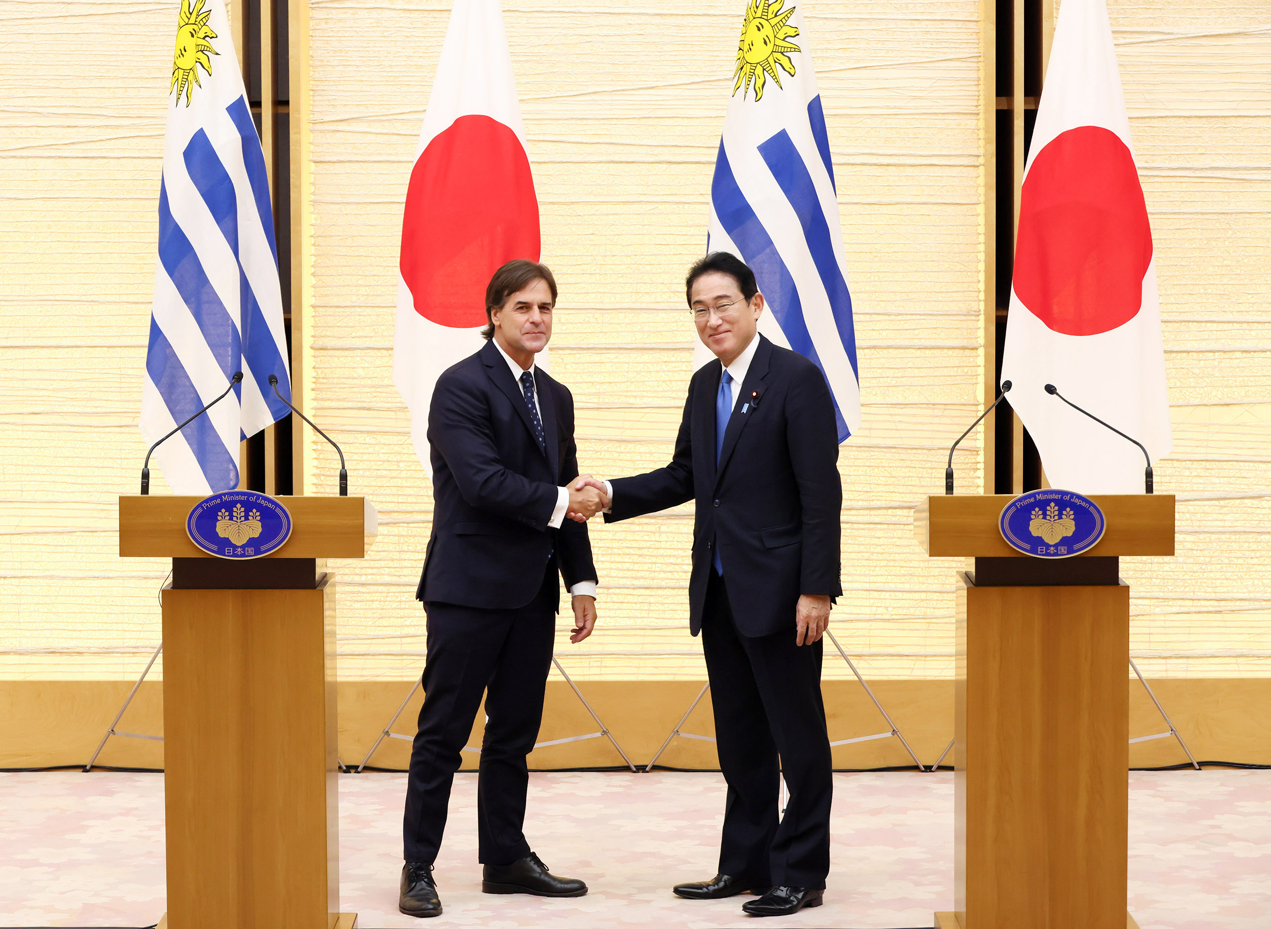 日・ウルグアイ共同記者発表３