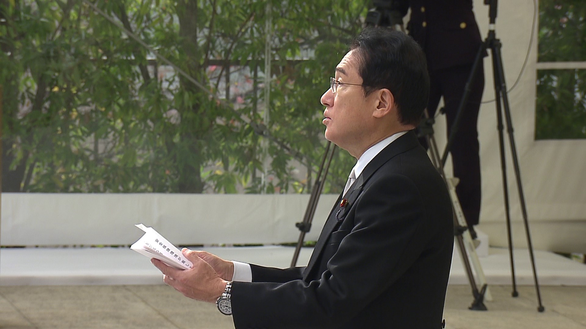 追悼の辞を述べる岸田総理１